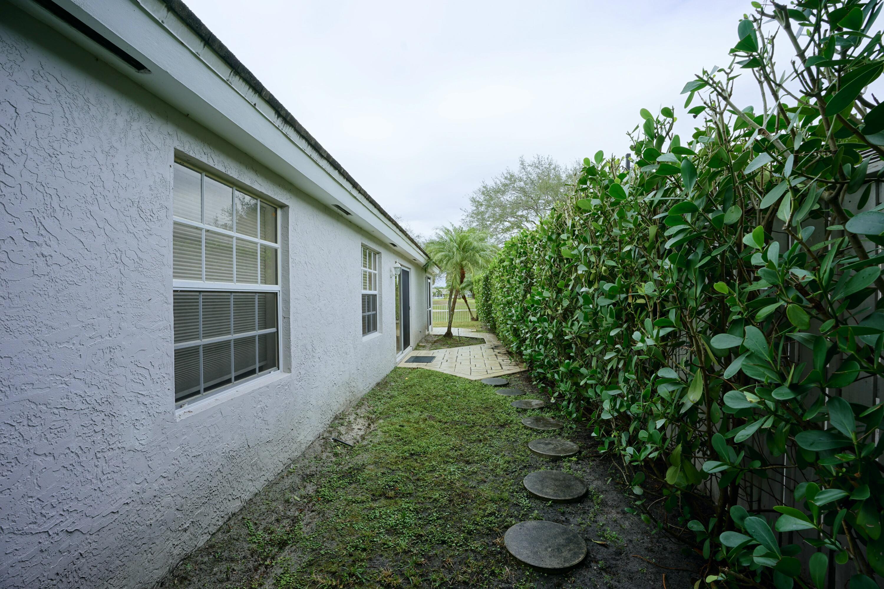 73 Admirals Court