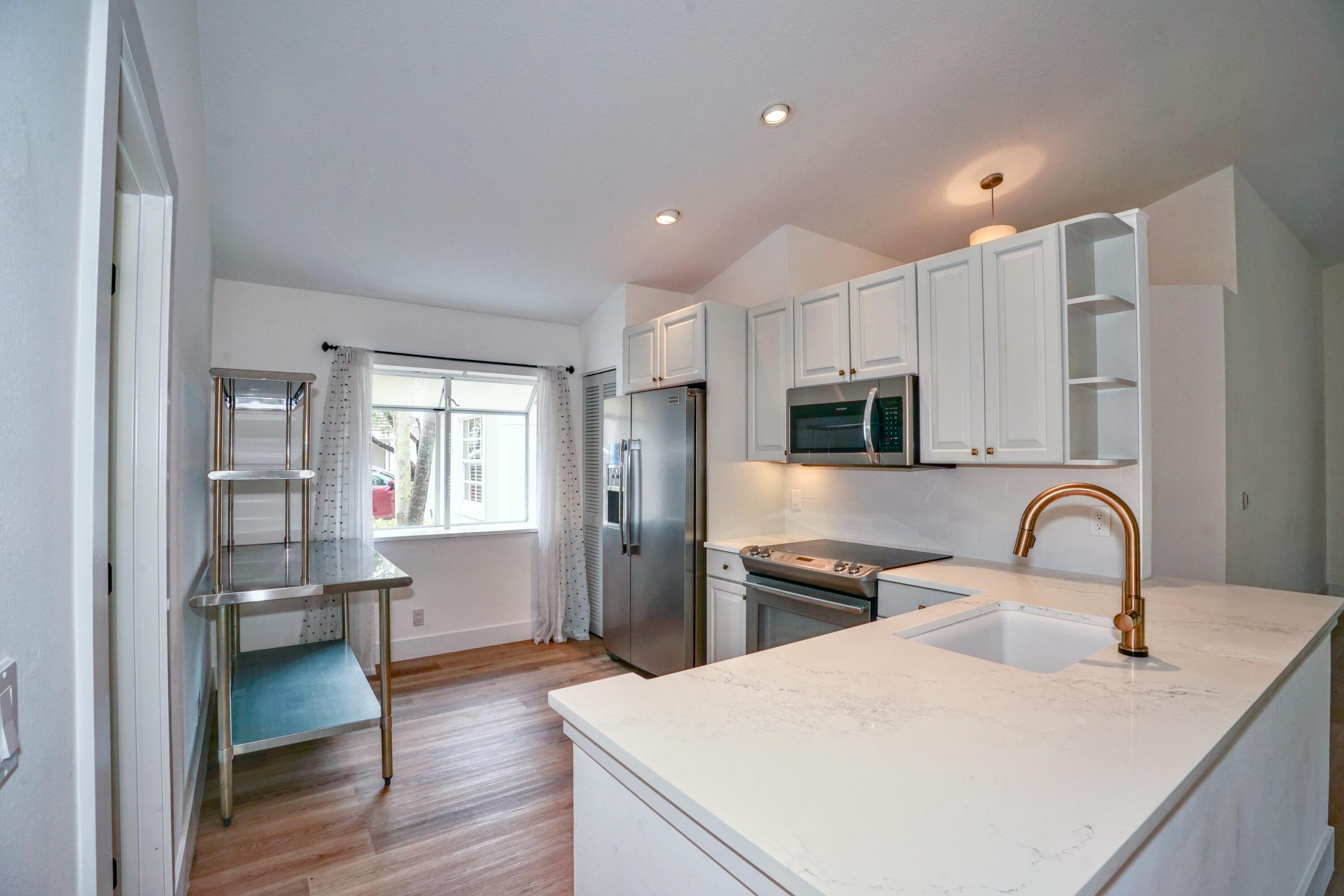 73 Admirals Court