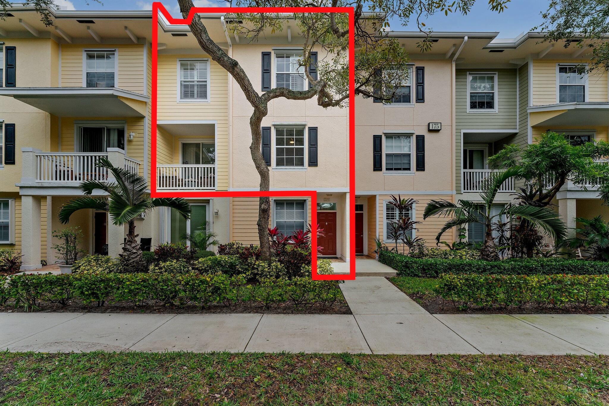 175 Galicia Way 203