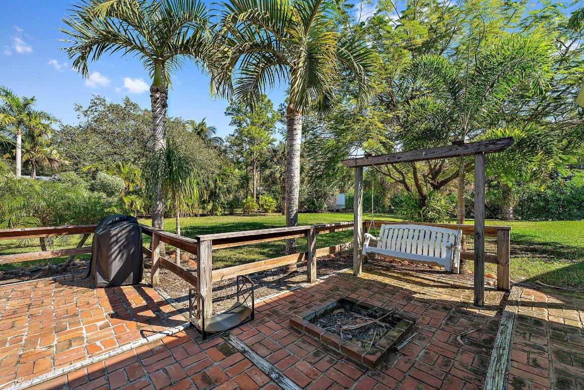 13483 158th Street N