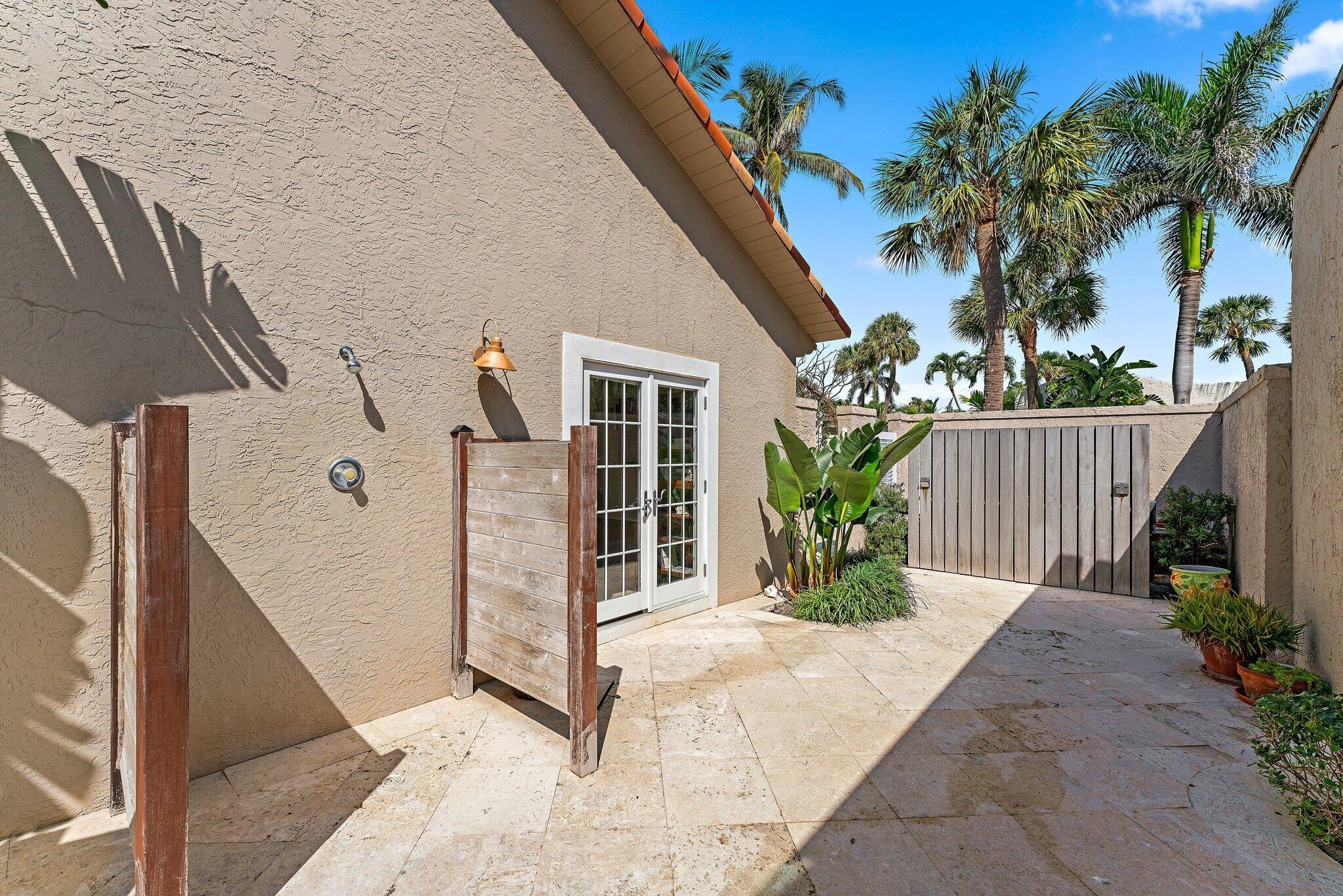 105 Rainbow Fish Circle