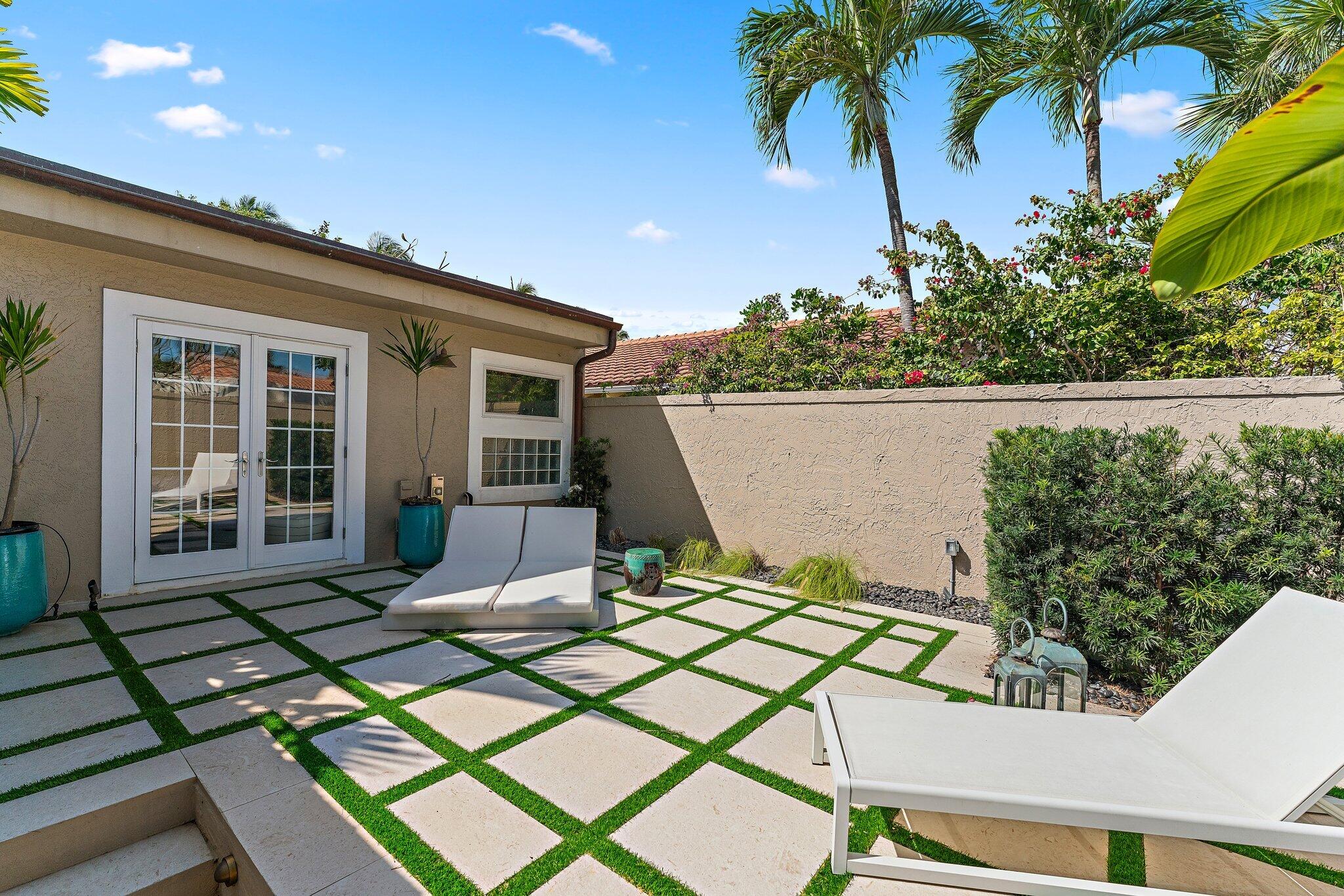 105 Rainbow Fish Circle