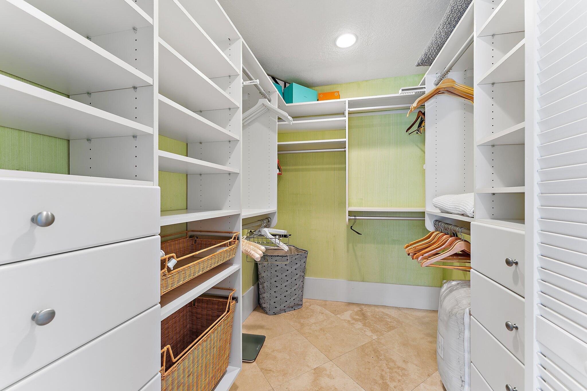 105 Rainbow Fish Circle