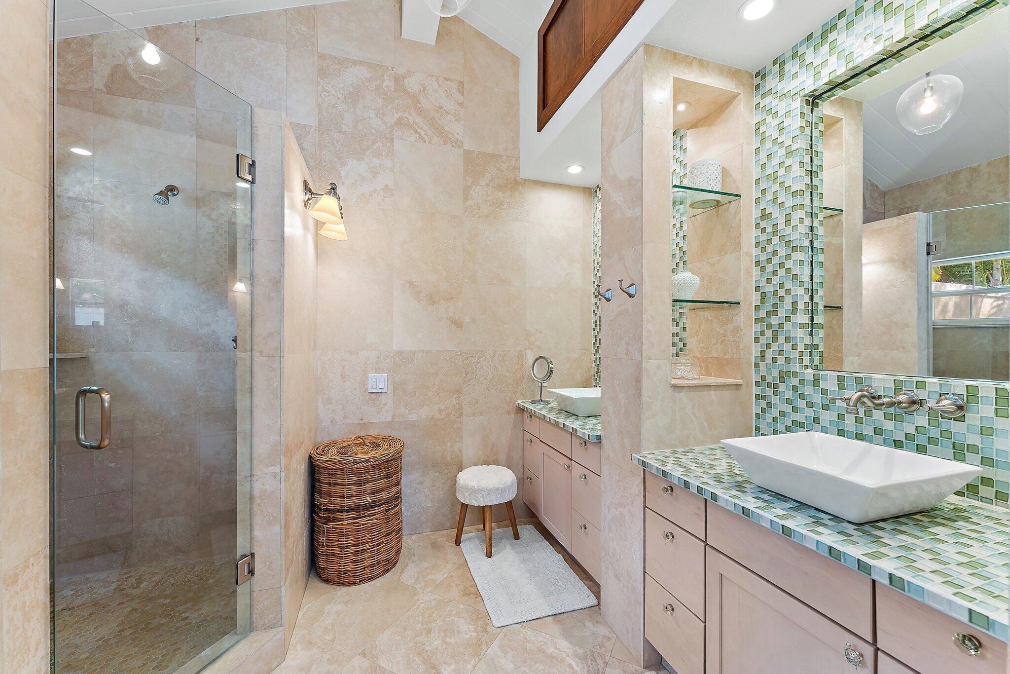 105 Rainbow Fish Circle