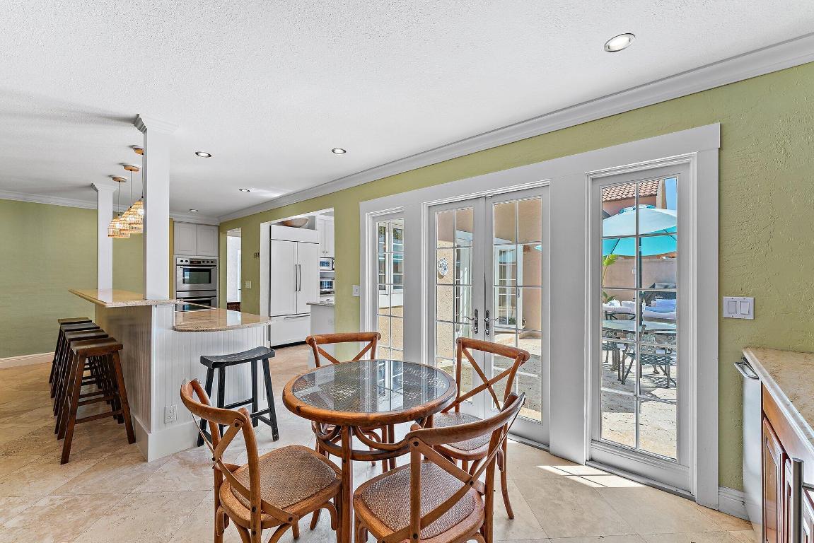 105 Rainbow Fish Circle