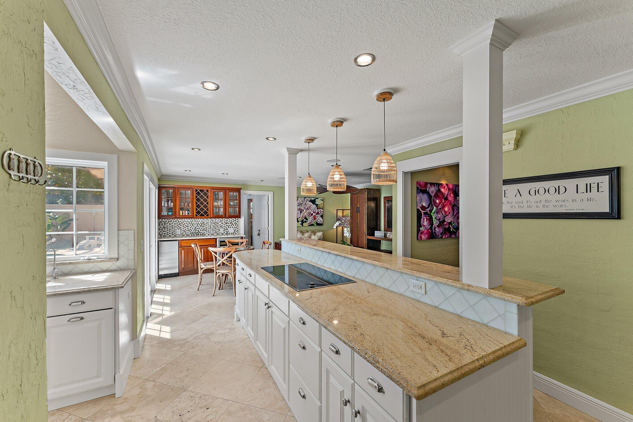 105 Rainbow Fish Circle