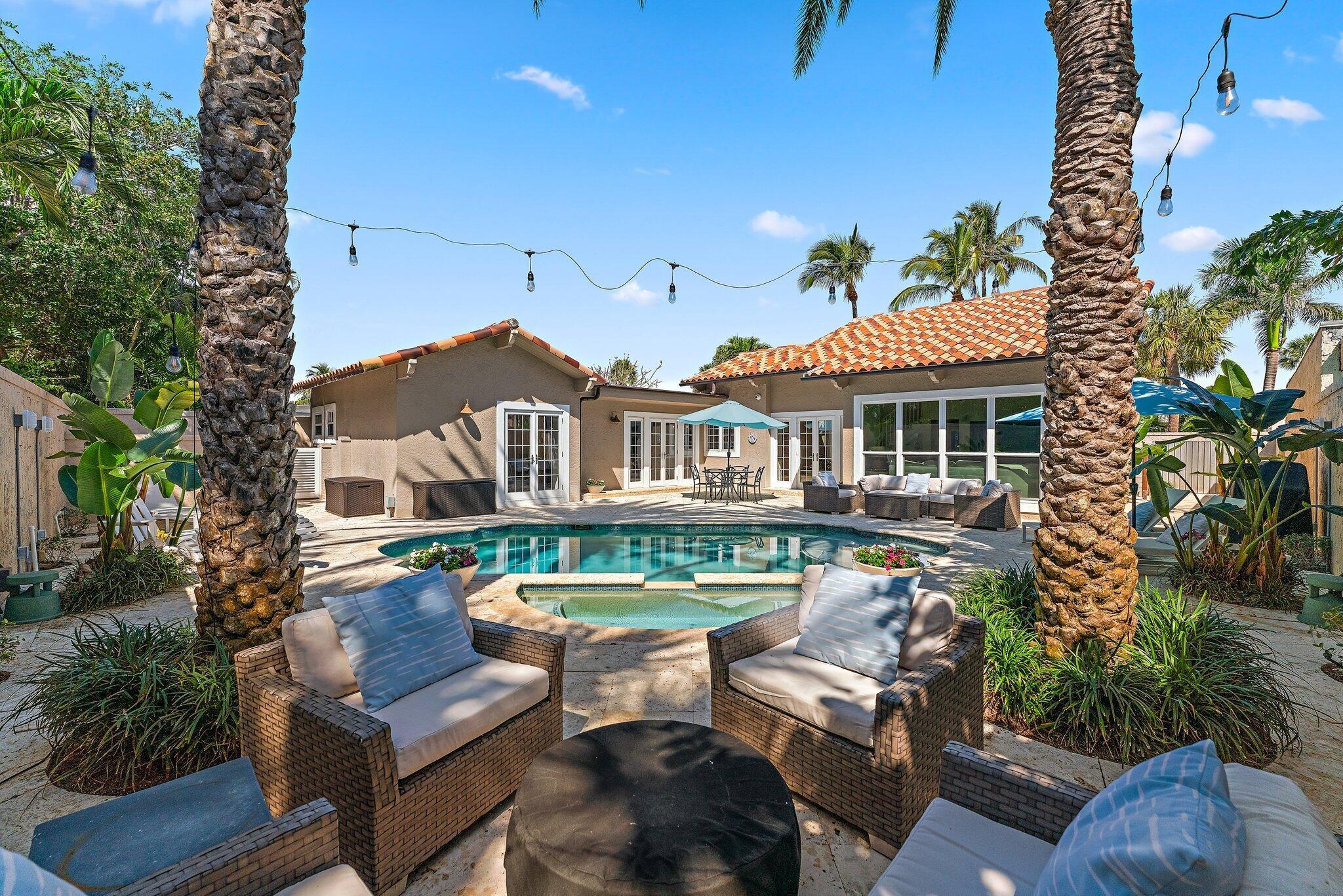 105 Rainbow Fish Circle