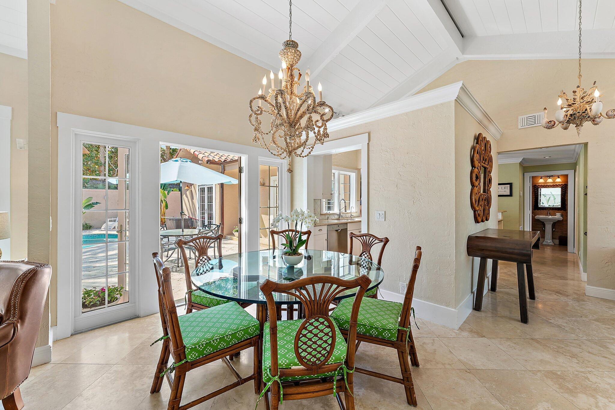 105 Rainbow Fish Circle