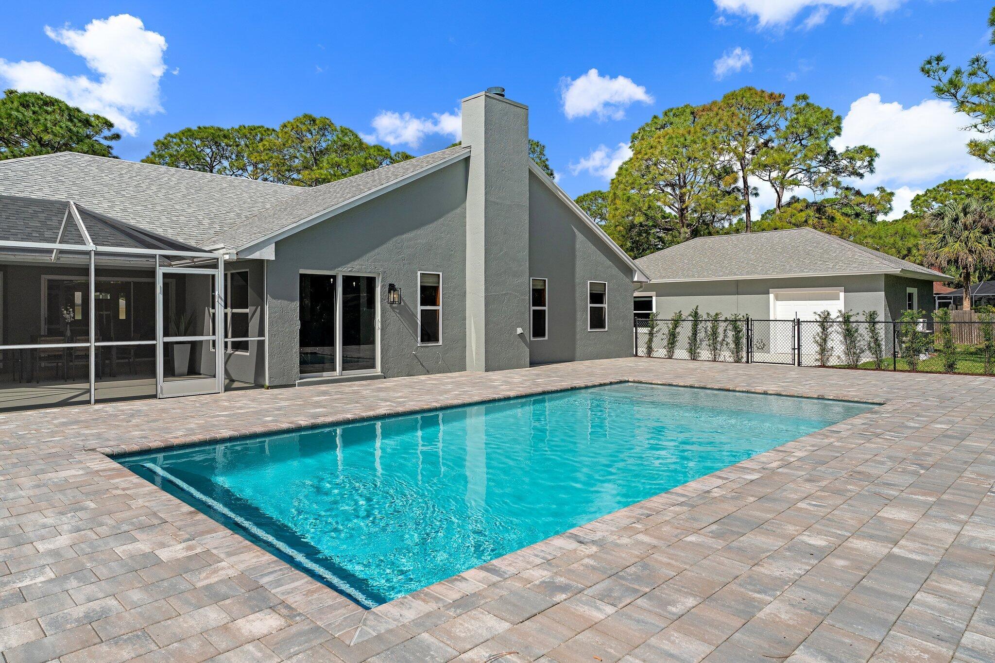 14450 69th Drive N