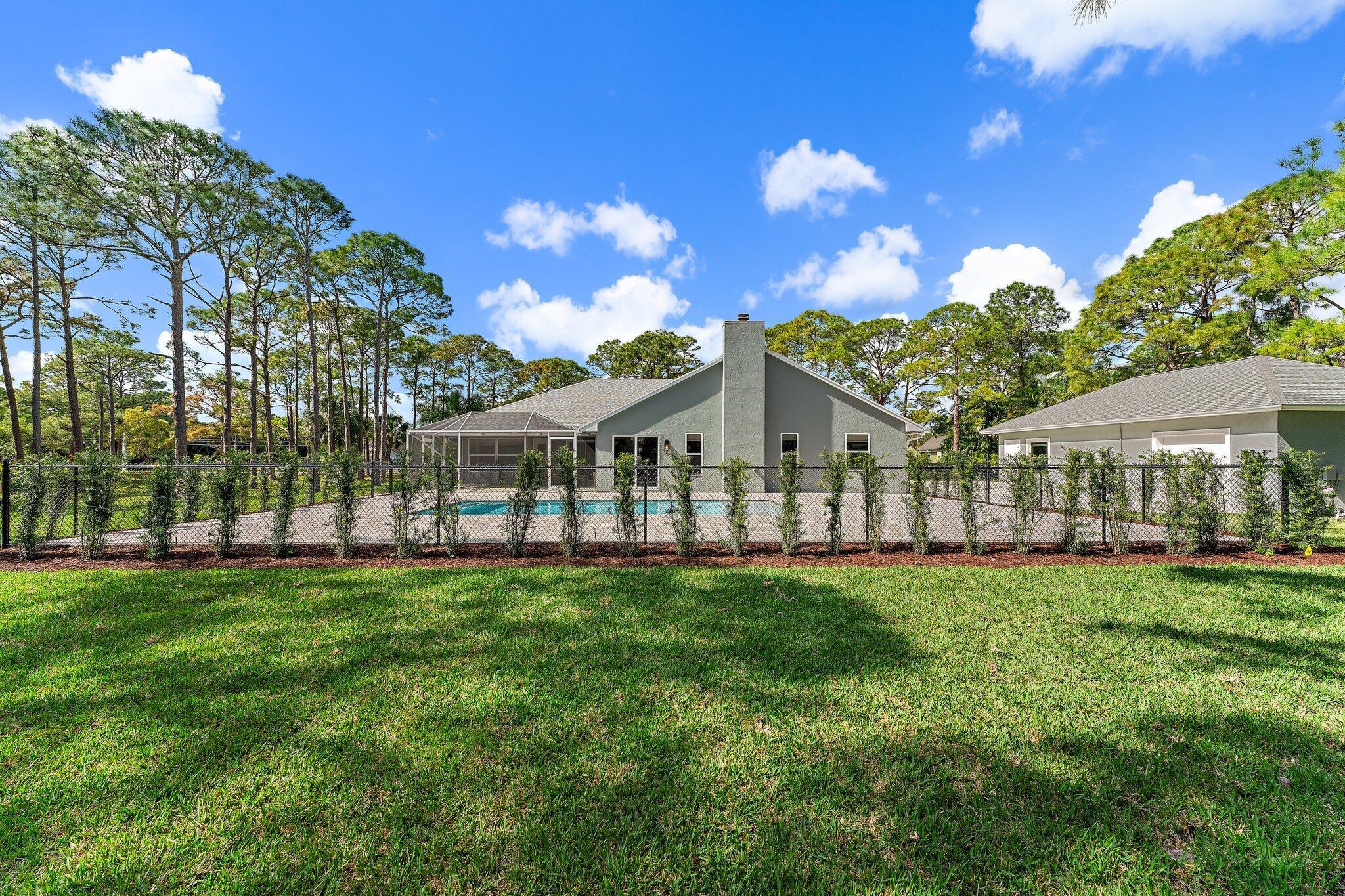 14450 69th Drive N
