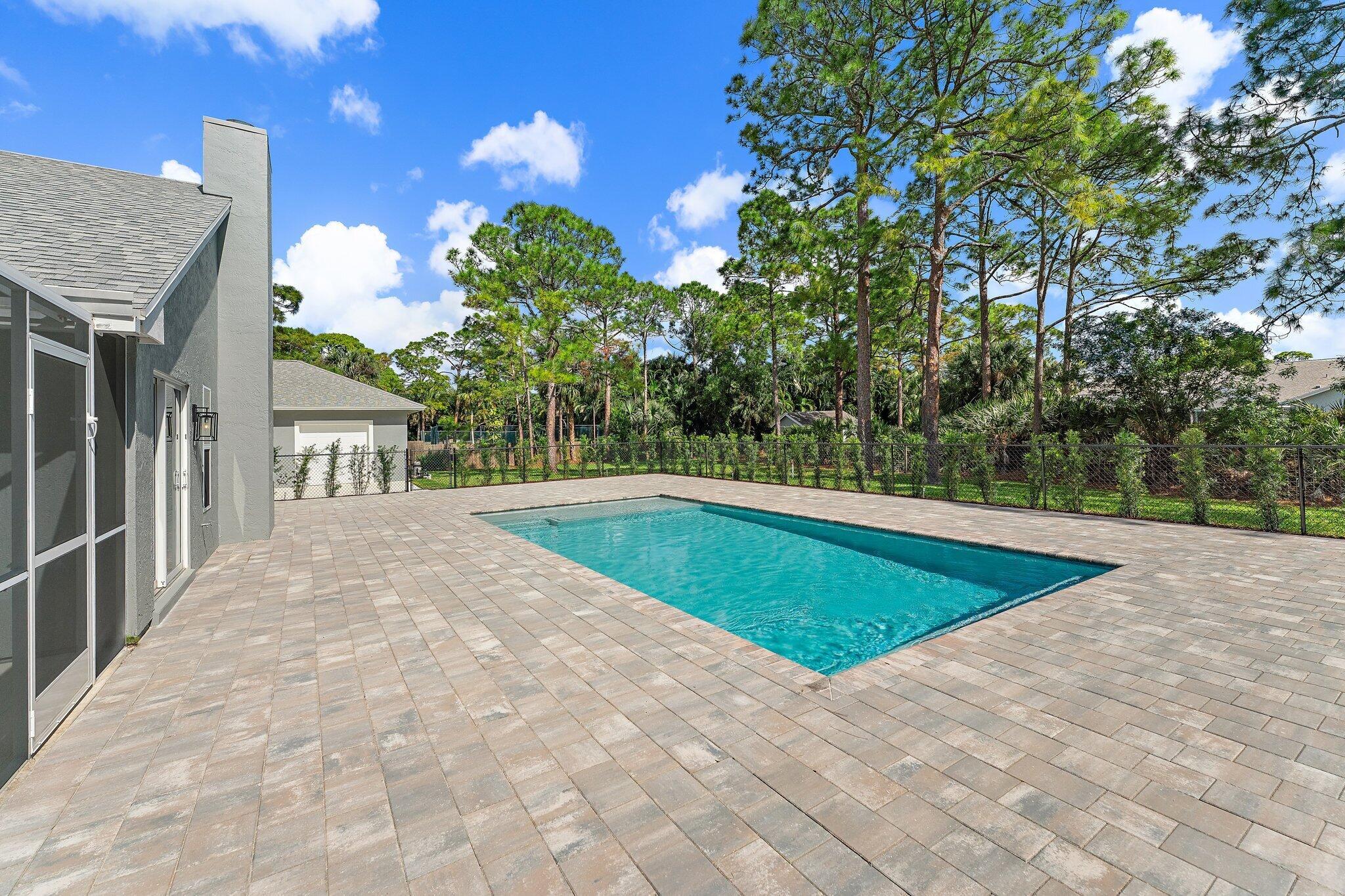 14450 69th Drive N