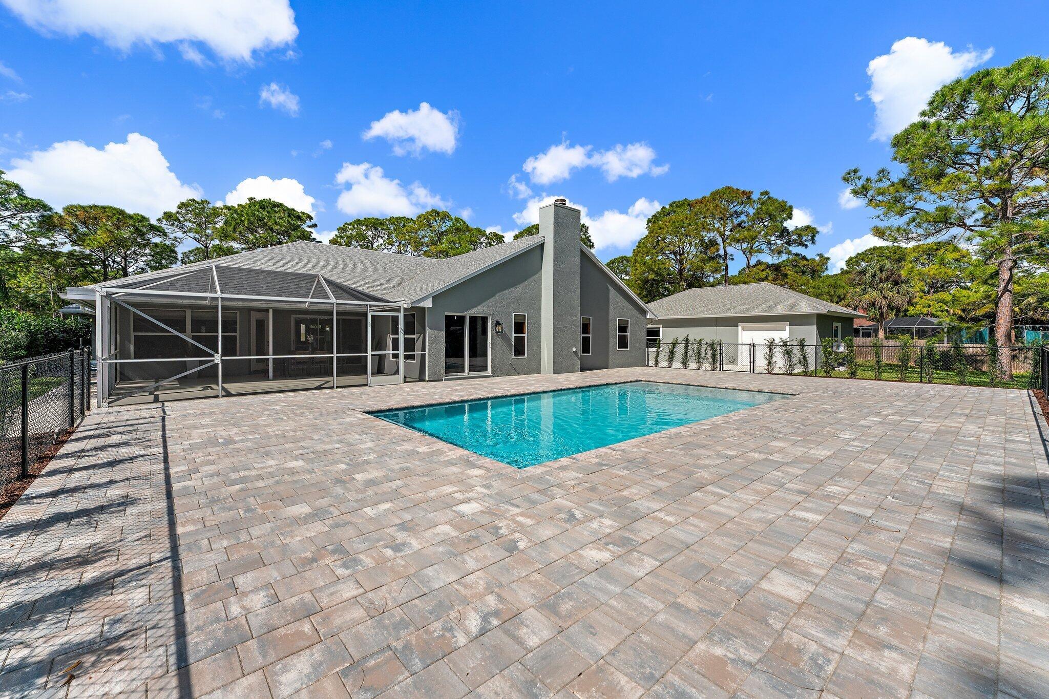 14450 69th Drive N