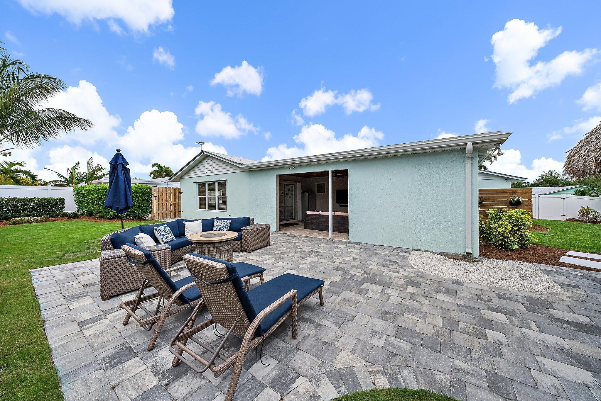 8742 SE Sandcastle Circle