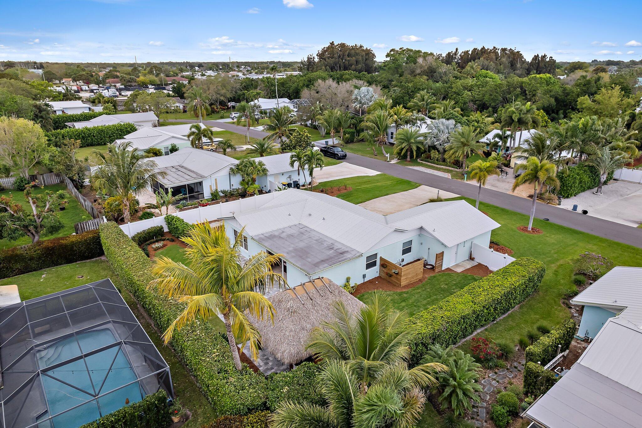 8742 SE Sandcastle Circle