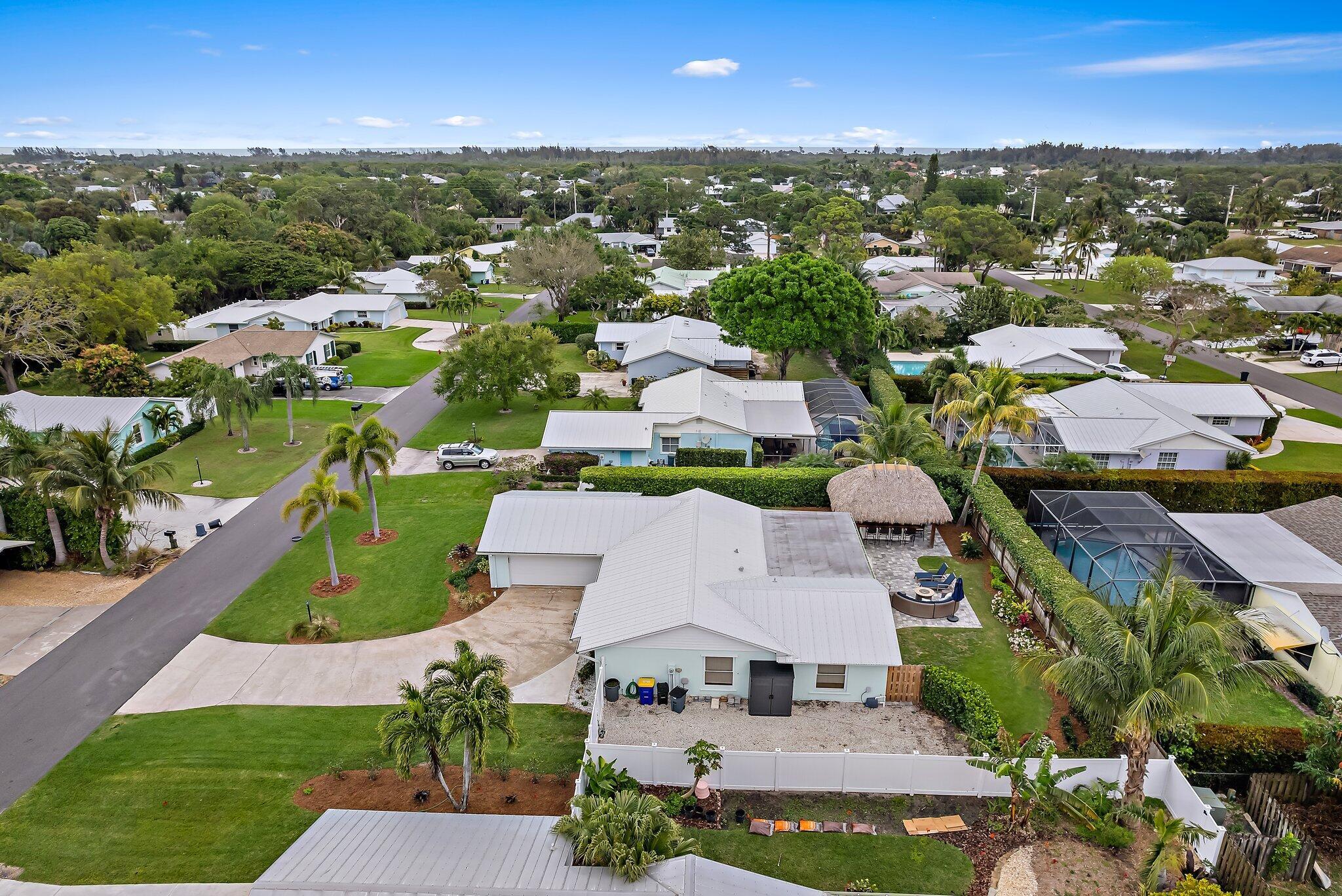 8742 SE Sandcastle Circle