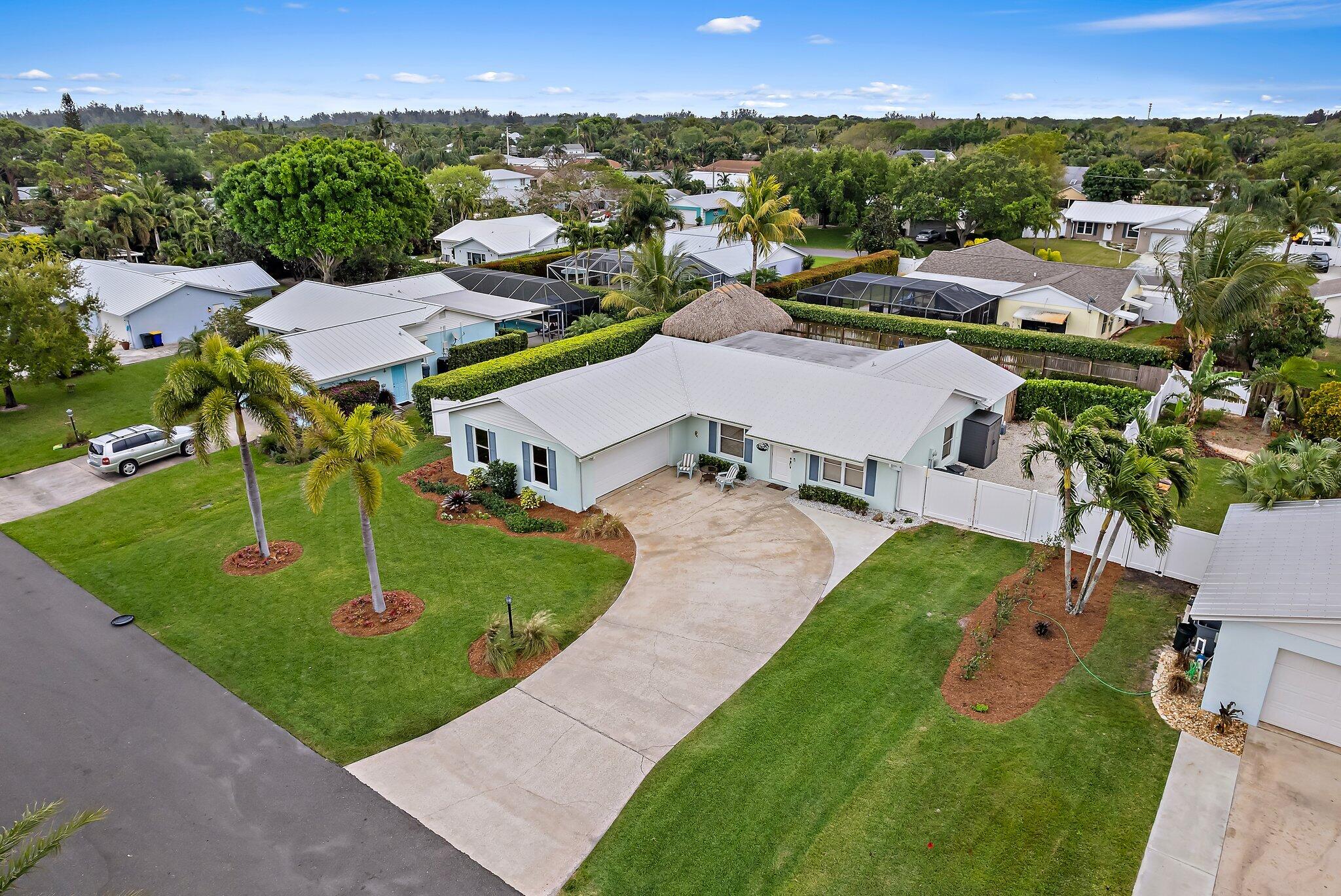 8742 SE Sandcastle Circle