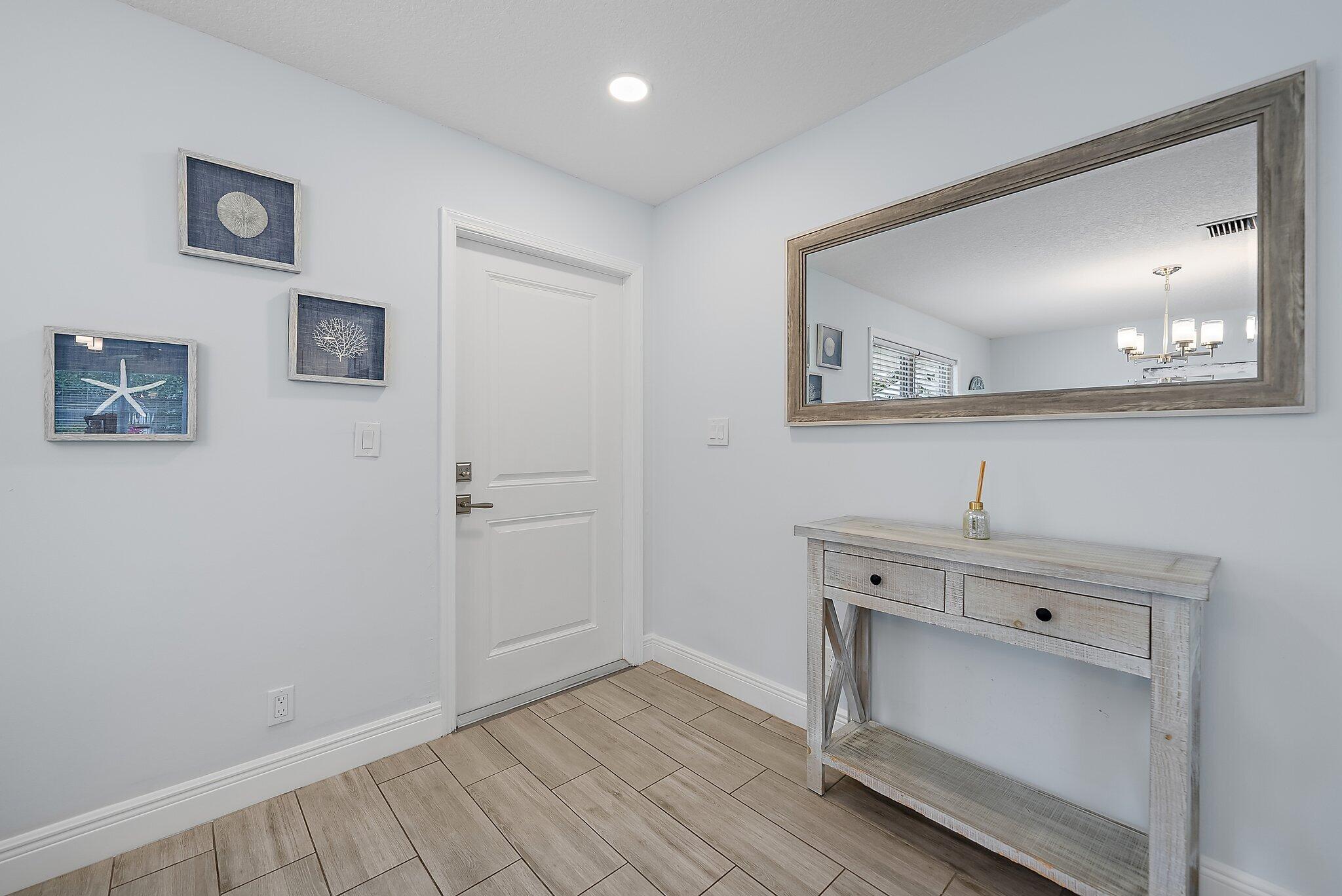 8742 SE Sandcastle Circle