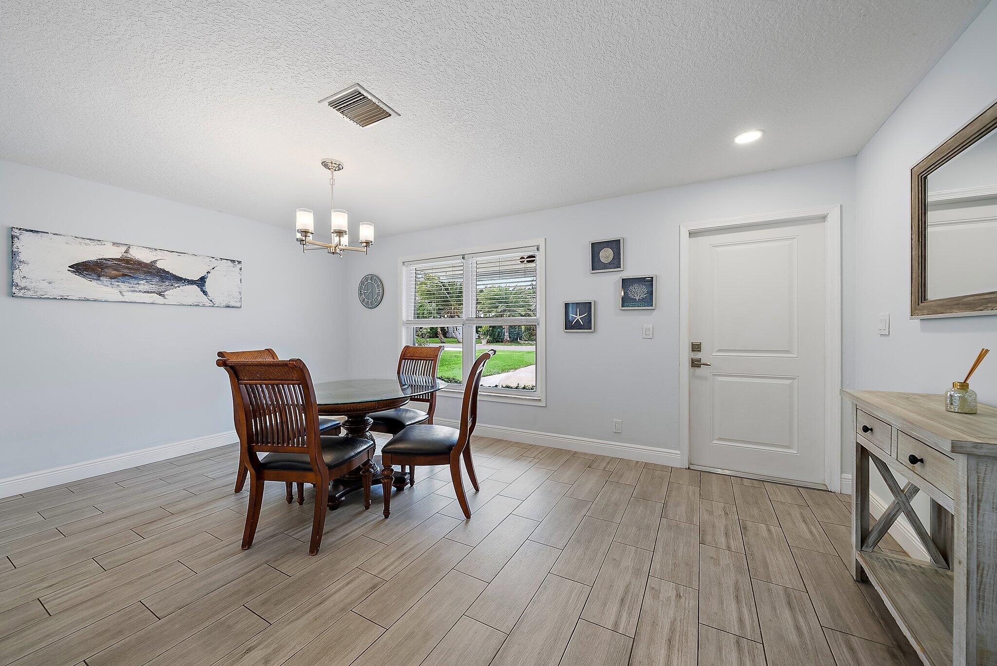 8742 SE Sandcastle Circle