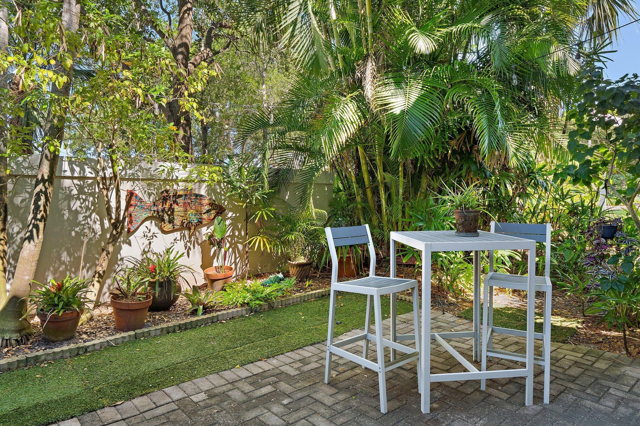 1000 N Us Highway 1 817