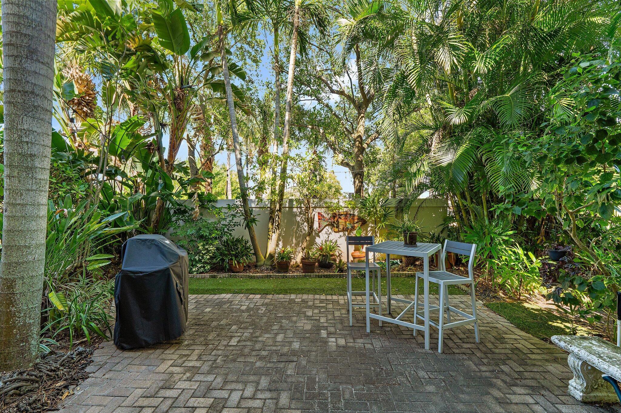 1000 N Us Highway 1 817