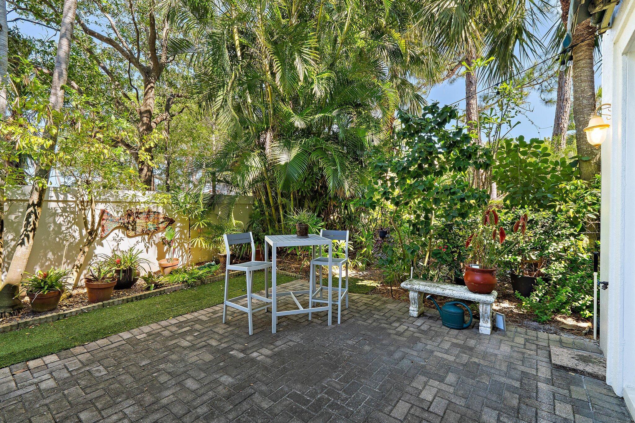 1000 N Us Highway 1 817