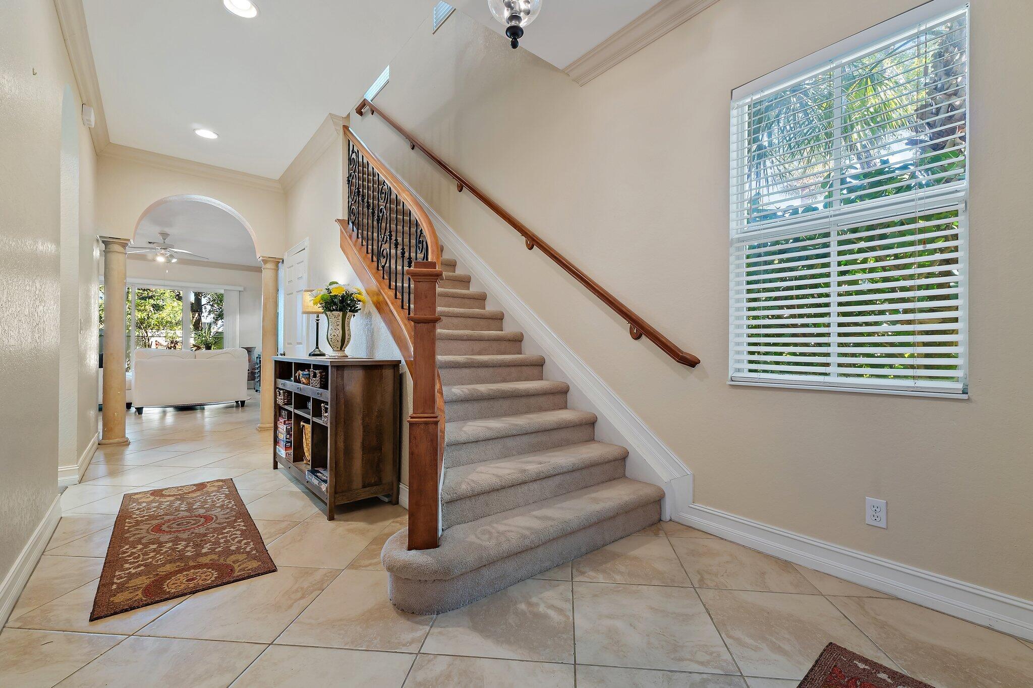 1000 N Us Highway 1 817