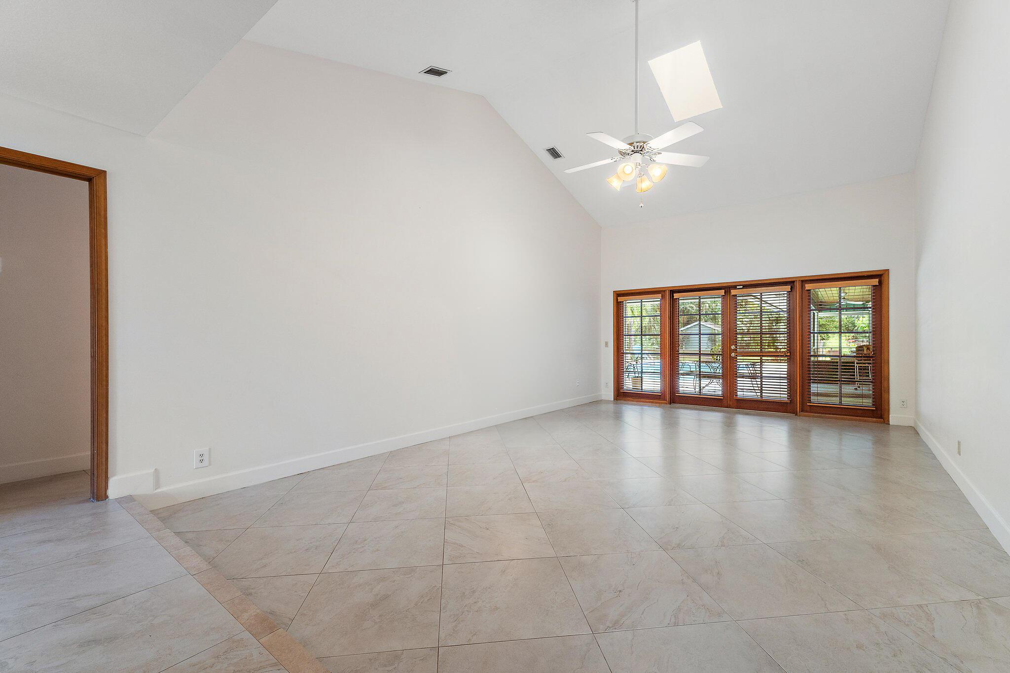 10226 Trailwood Circle