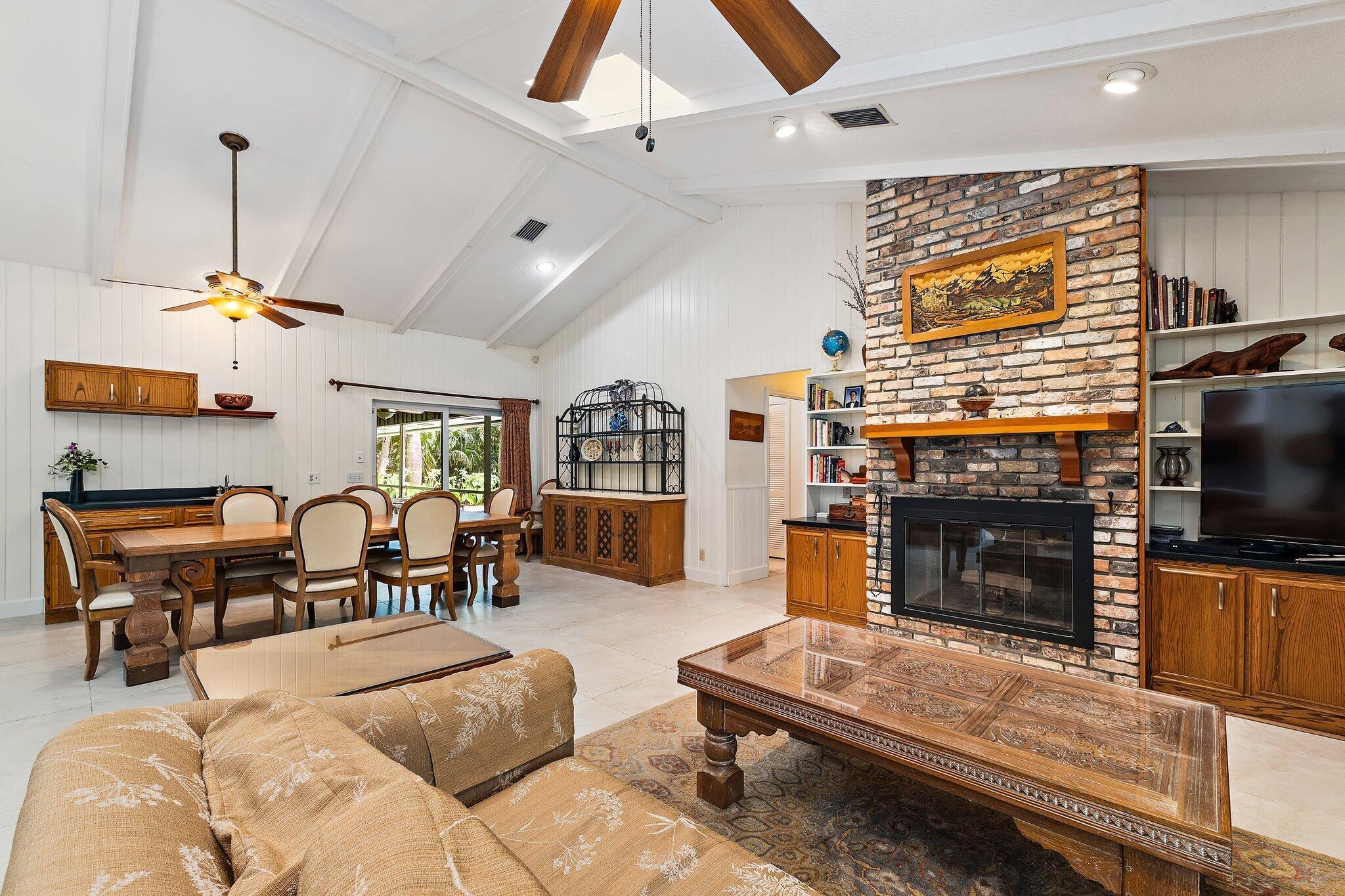 10226 Trailwood Circle