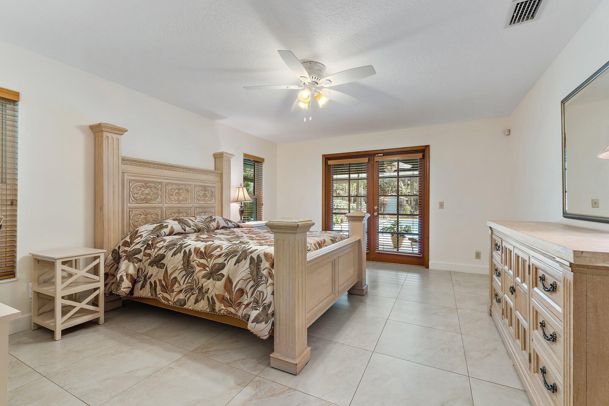 10226 Trailwood Circle