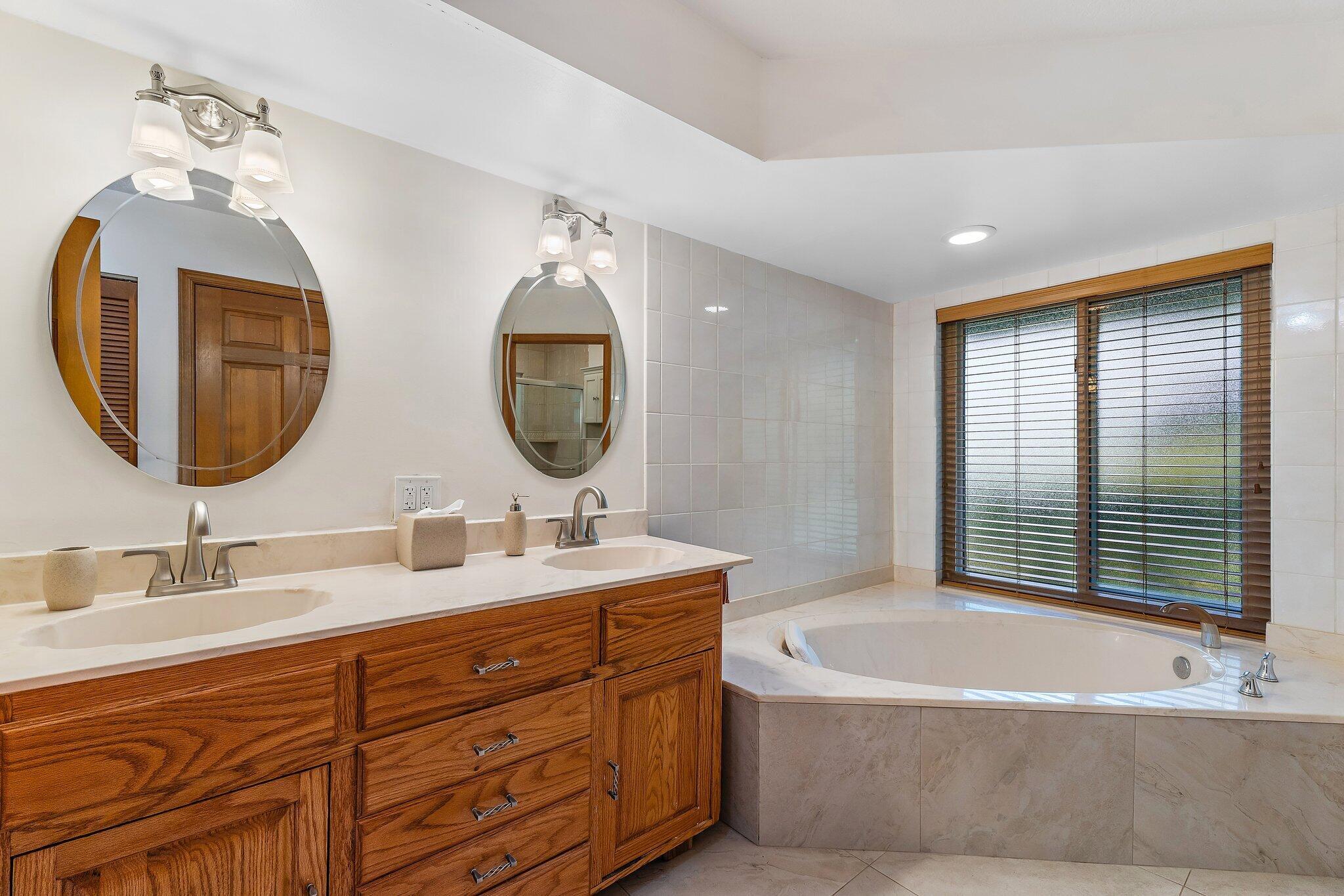 10226 Trailwood Circle