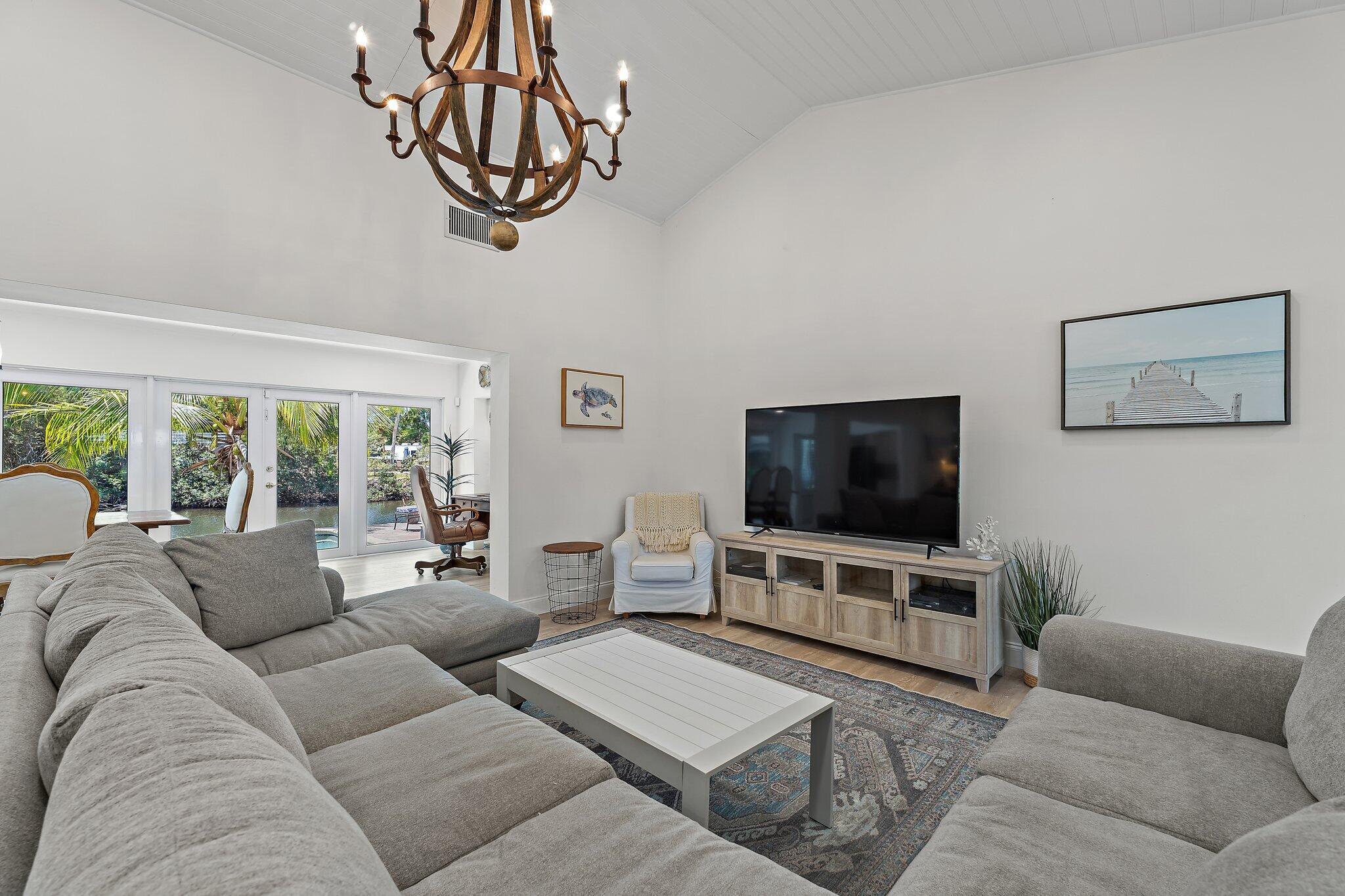 1256 Holly Cove Drive