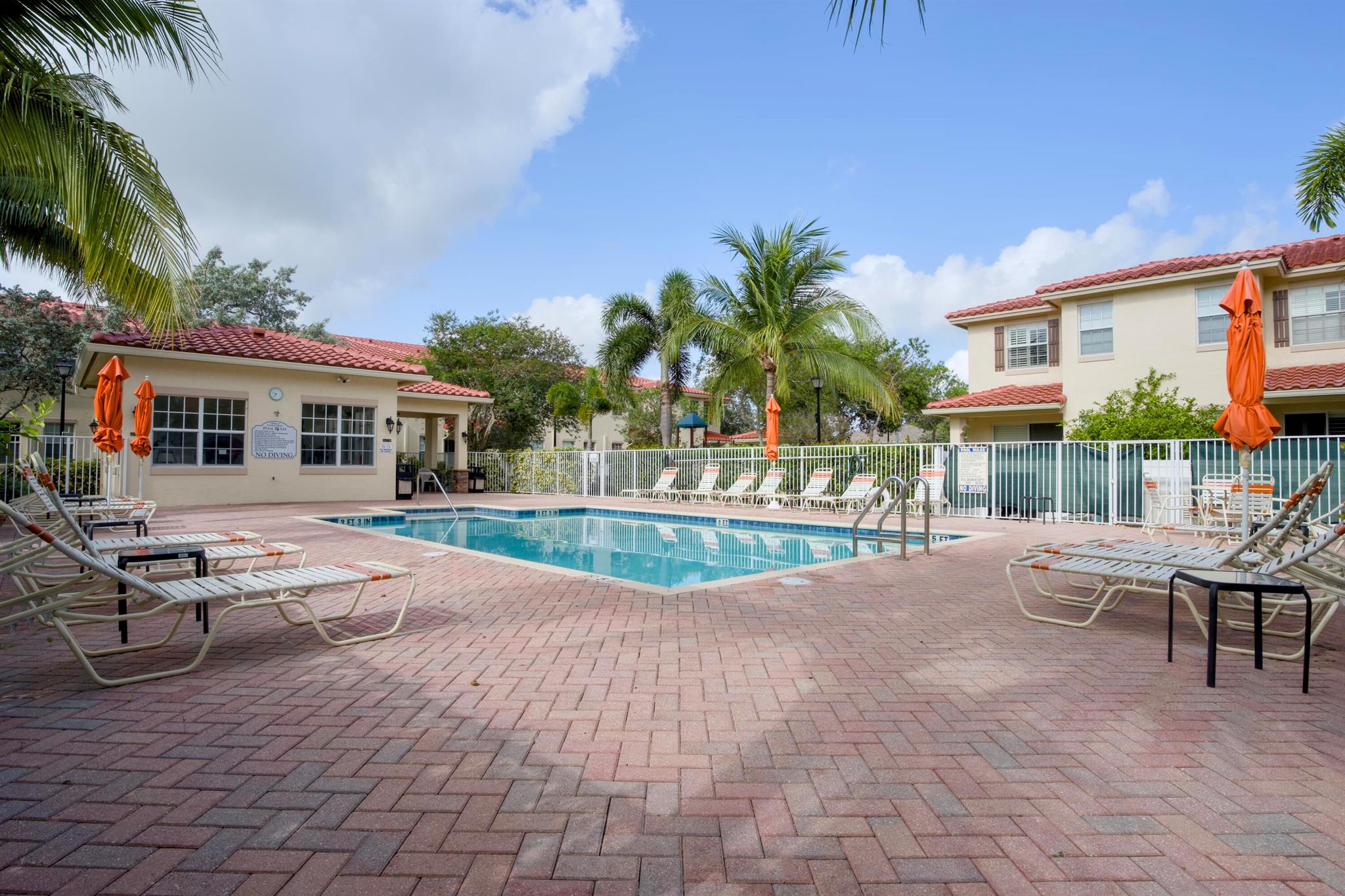 1020 E Longport Circle A1