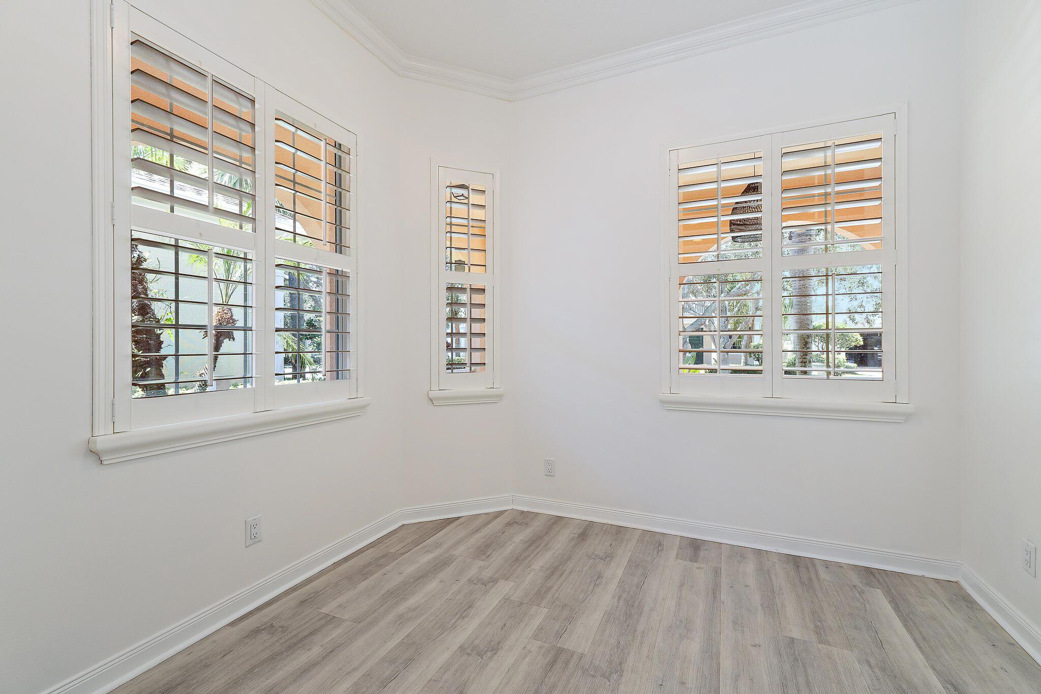231 Caravelle Drive