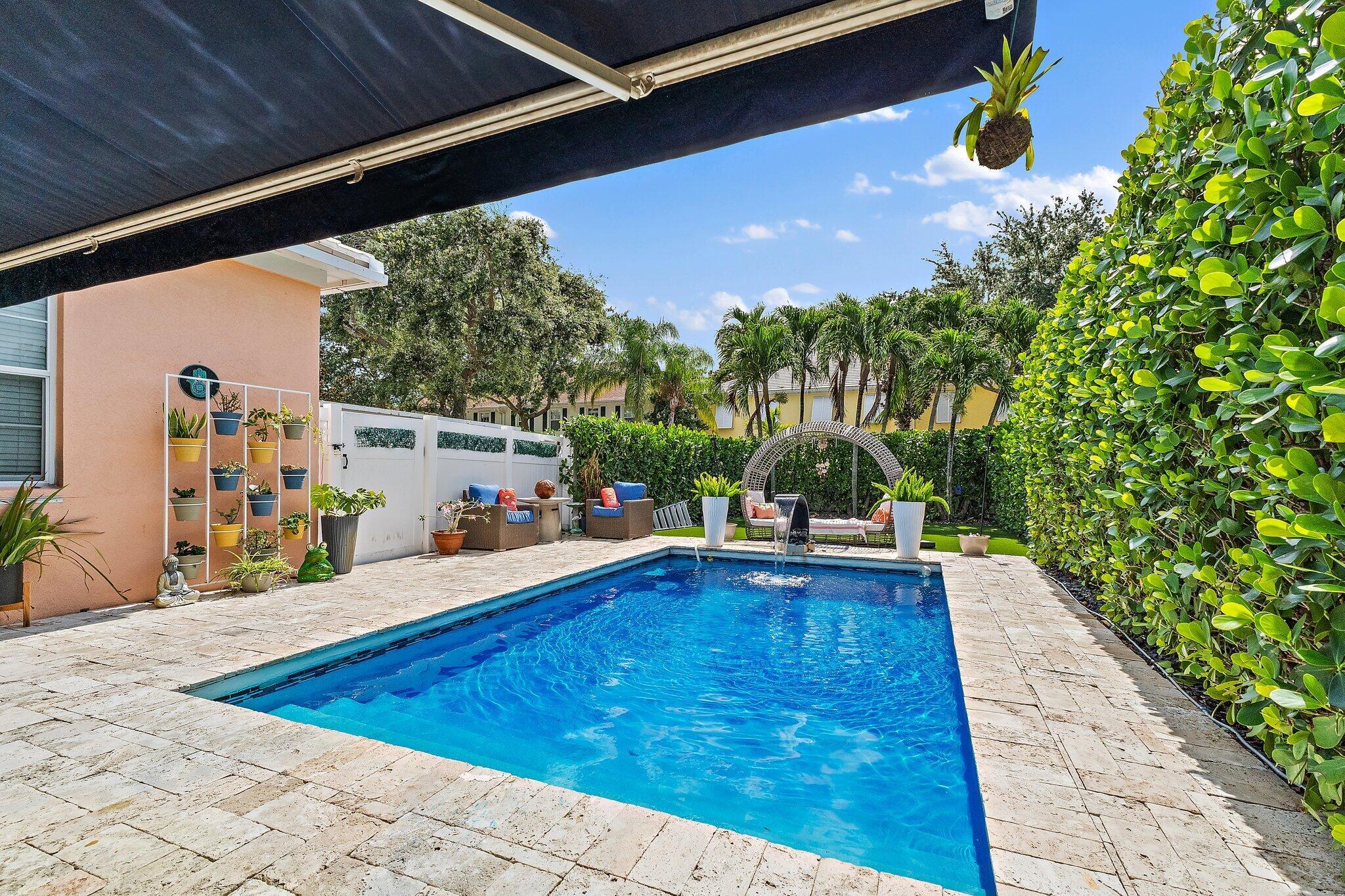 231 Caravelle Drive