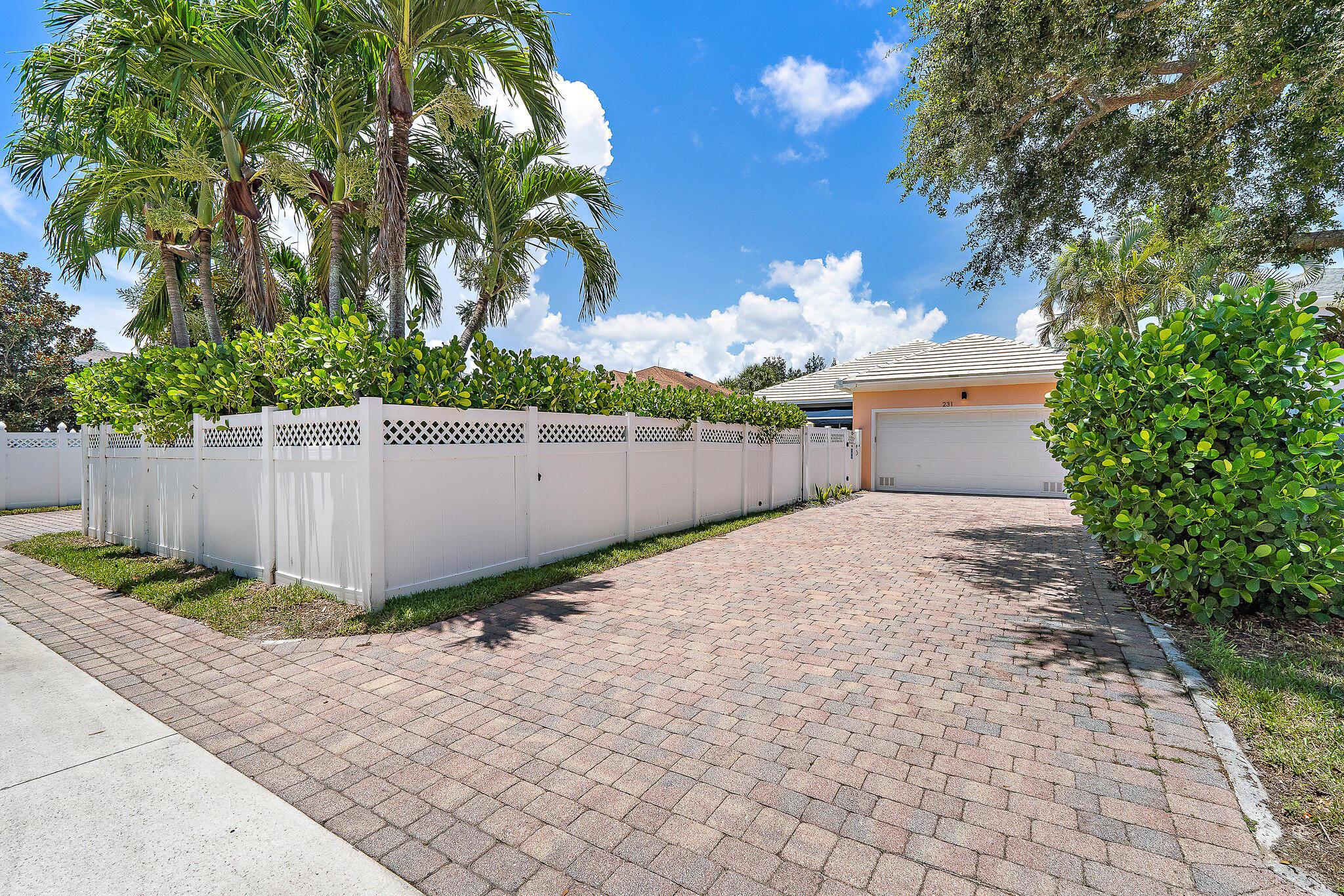 231 Caravelle Drive