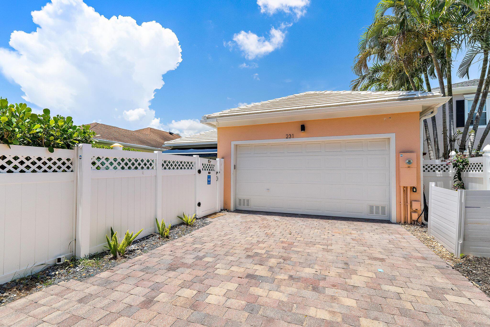 231 Caravelle Drive