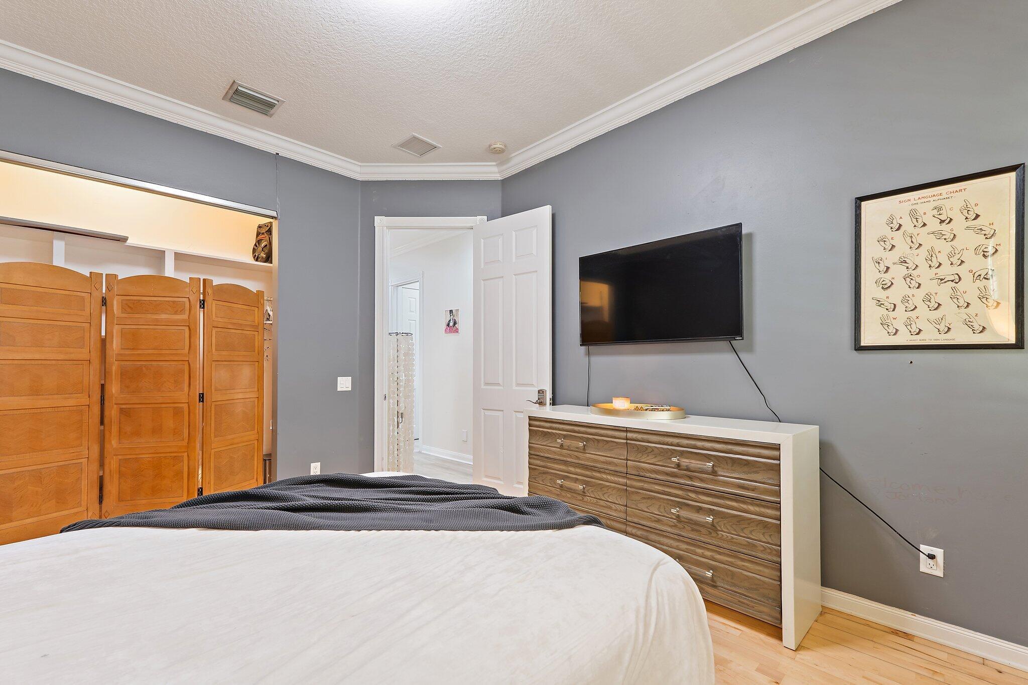 231 Caravelle Drive