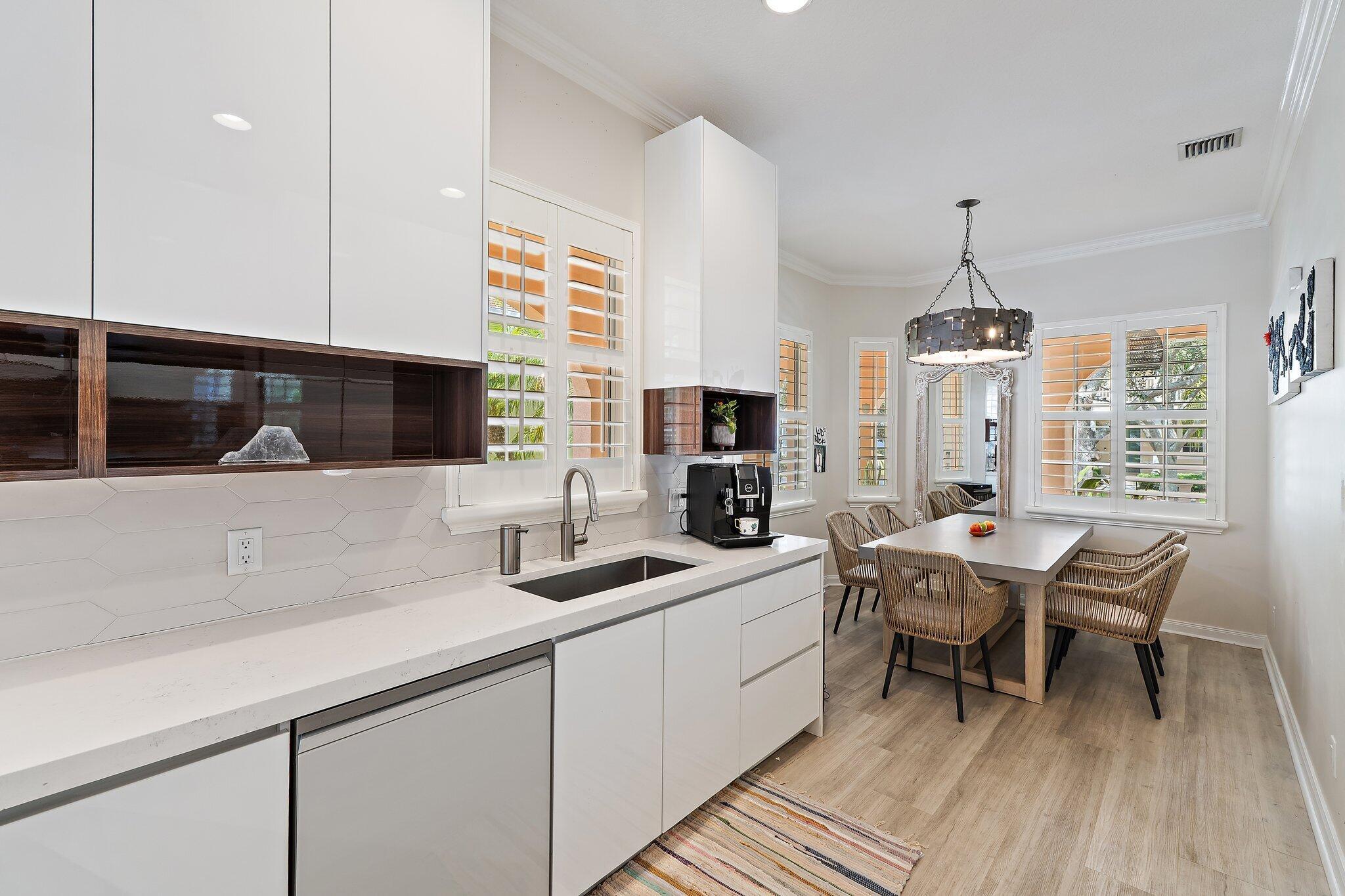 231 Caravelle Drive