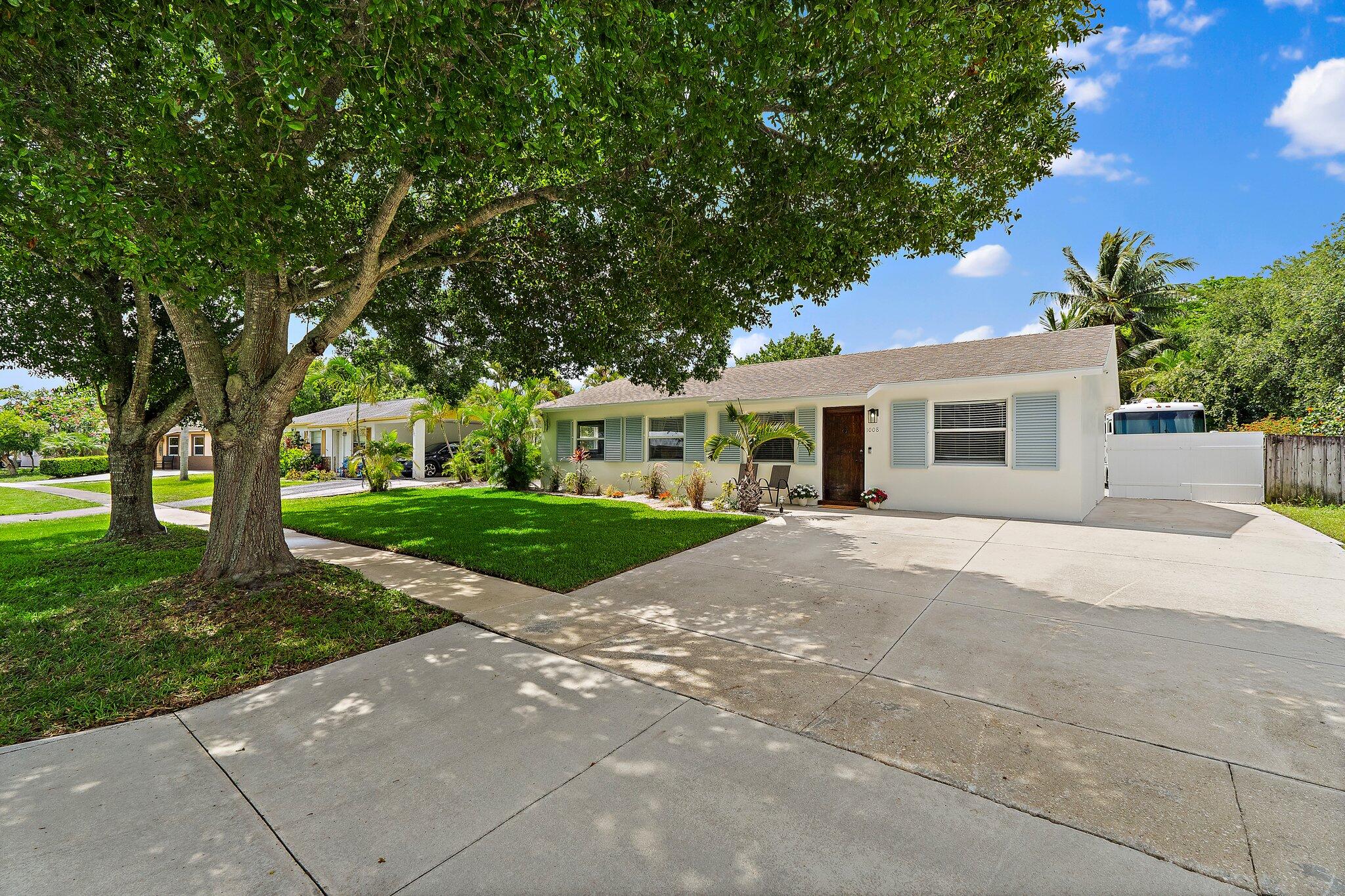 1008 Mohawk Street
