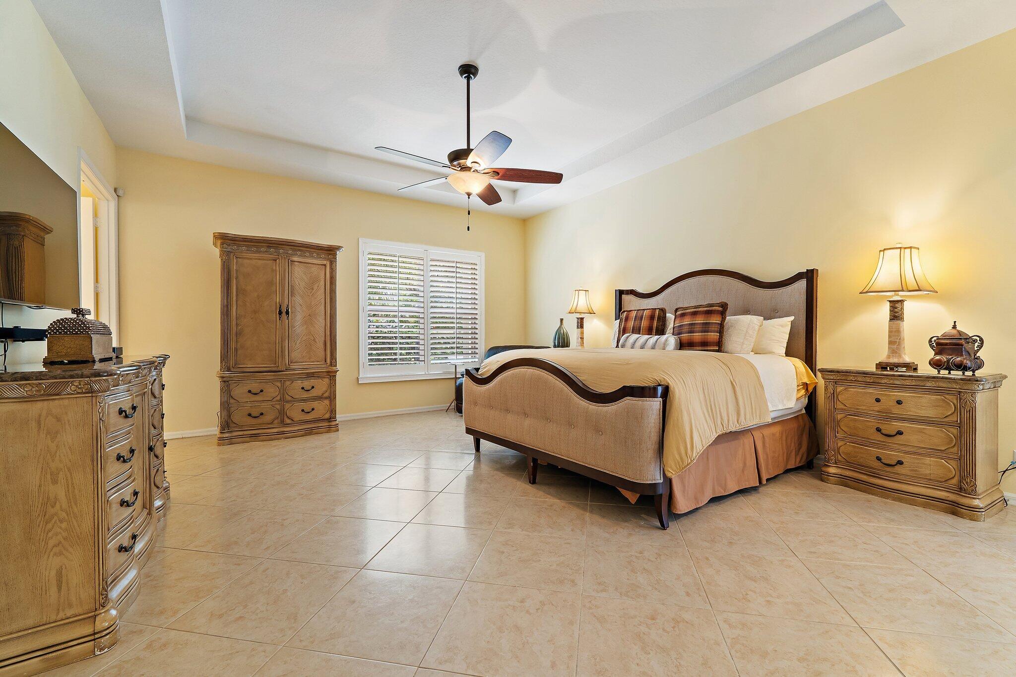 9389 Osprey Isles Boulevard