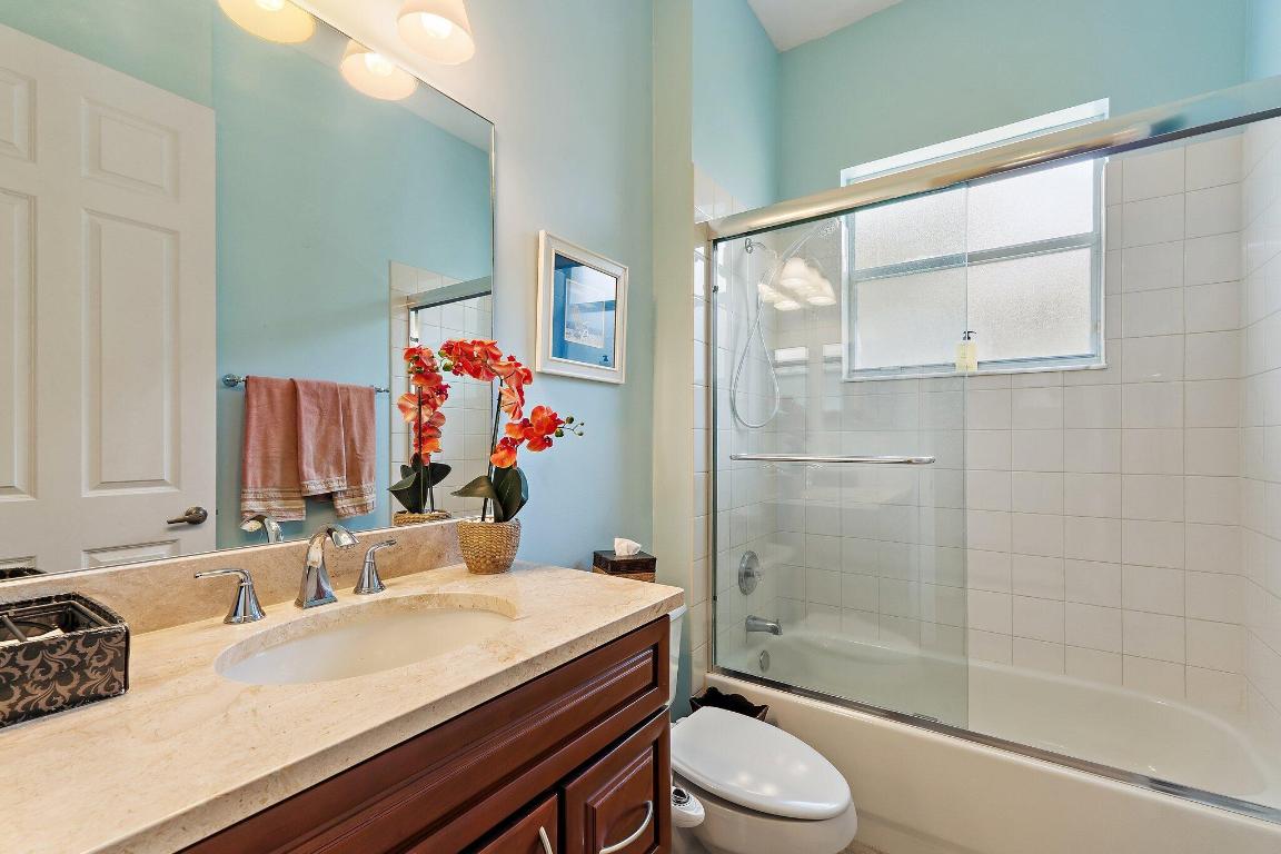 9389 Osprey Isles Boulevard