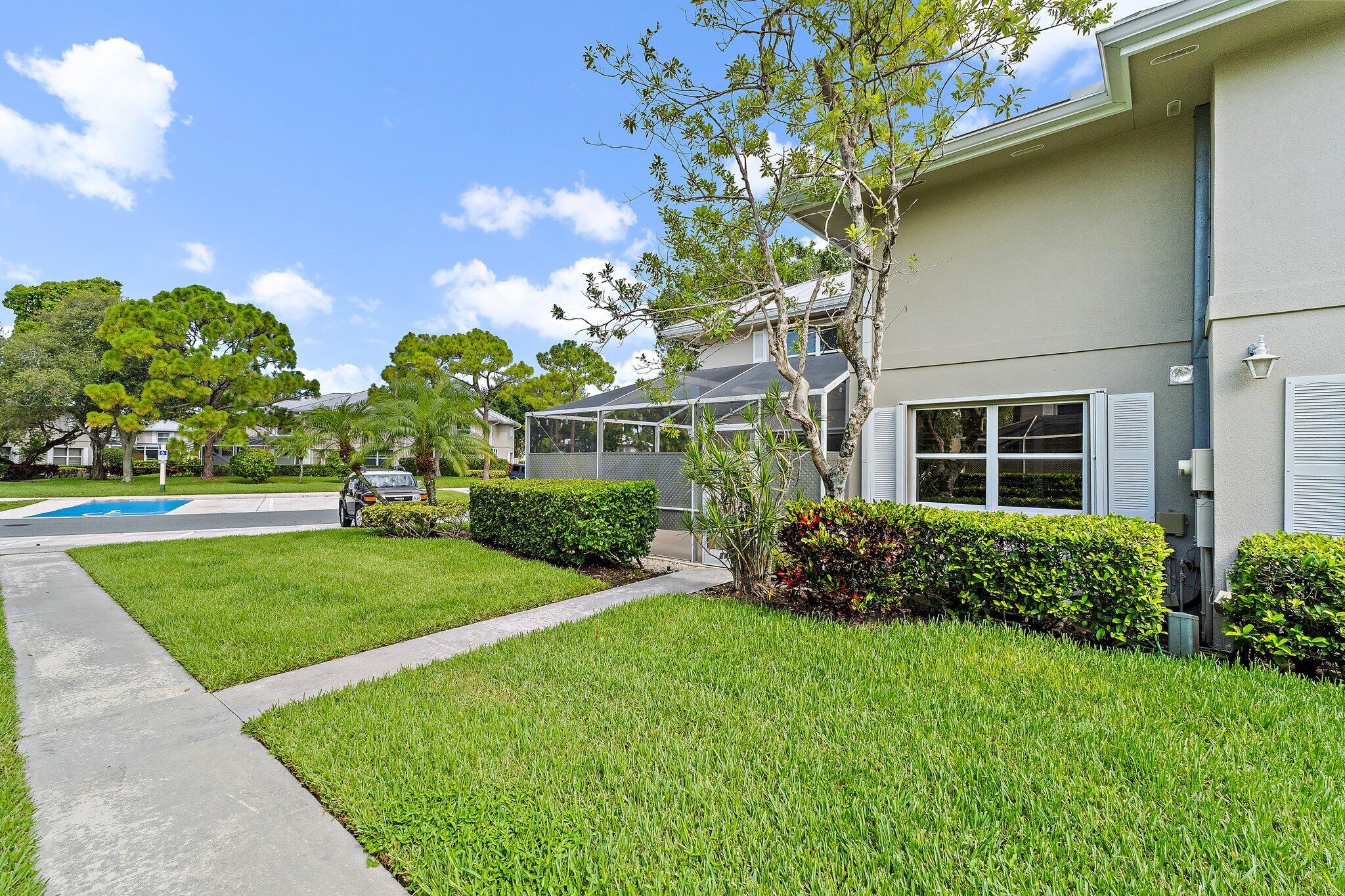 2406 SW Danbury Lane