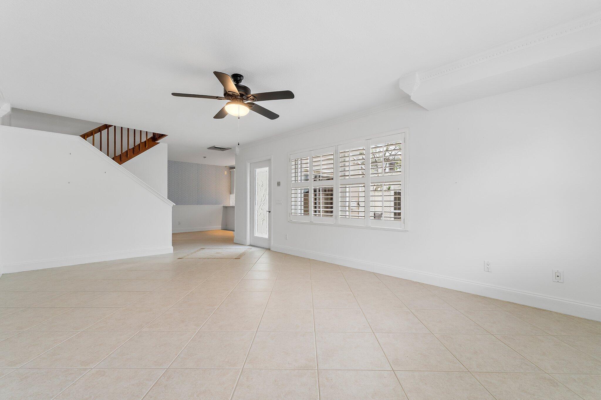 2406 SW Danbury Lane