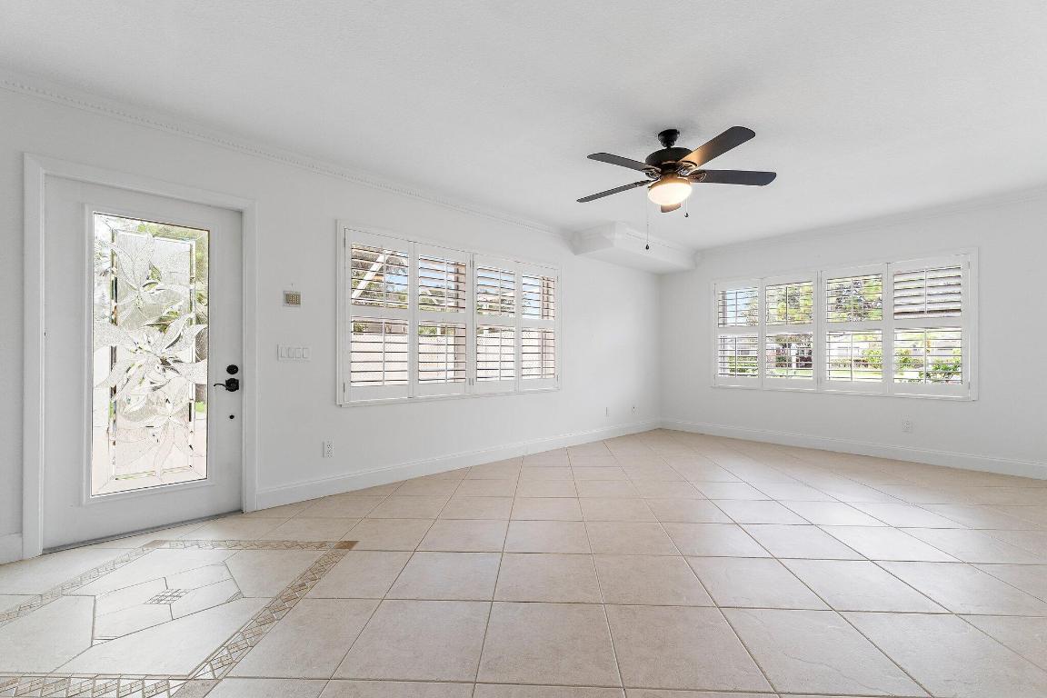 2406 SW Danbury Lane