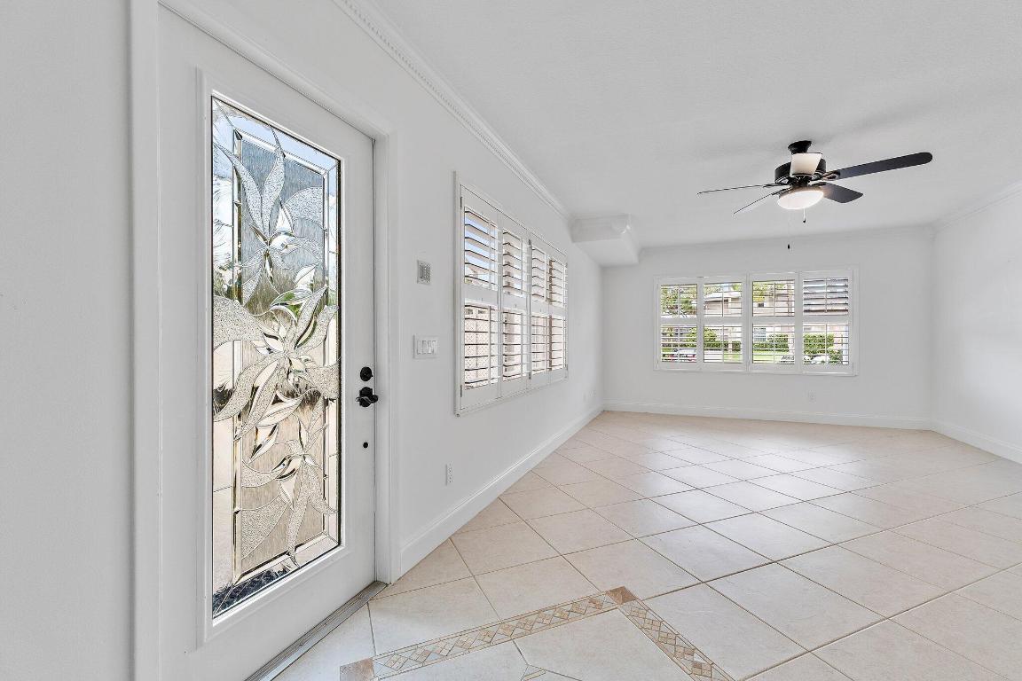 2406 SW Danbury Lane