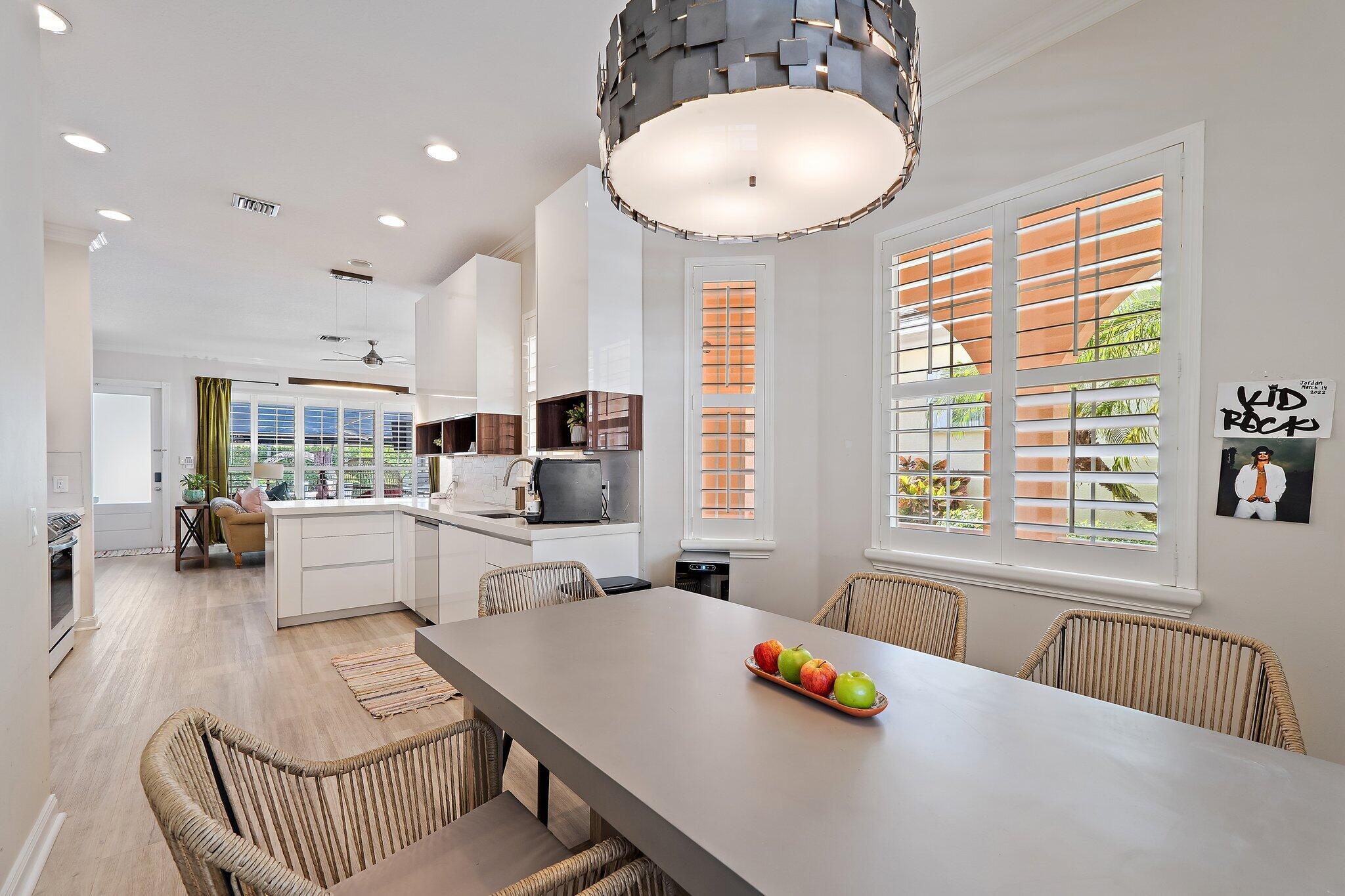 231 Caravelle Drive