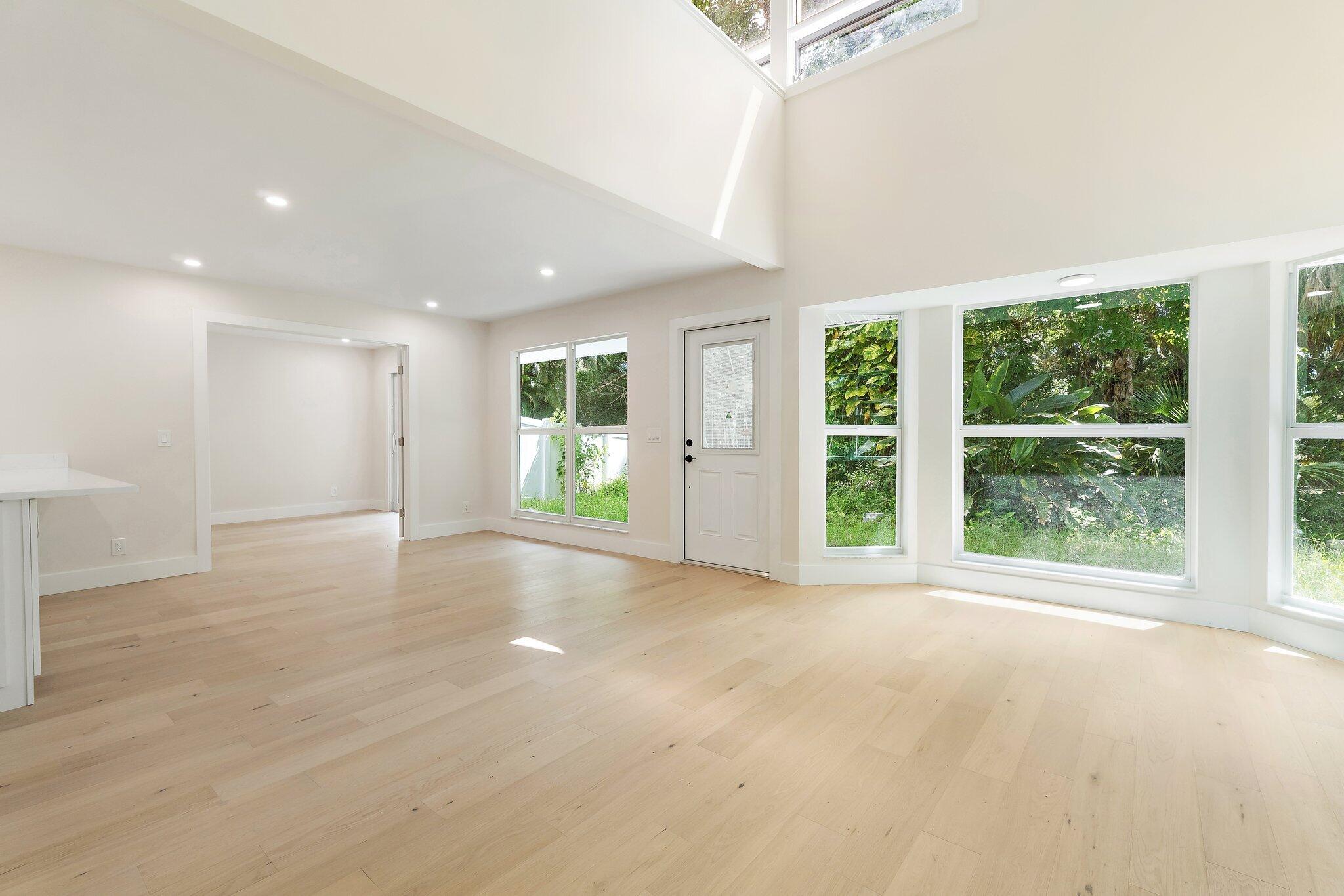 16655 105th Drive N