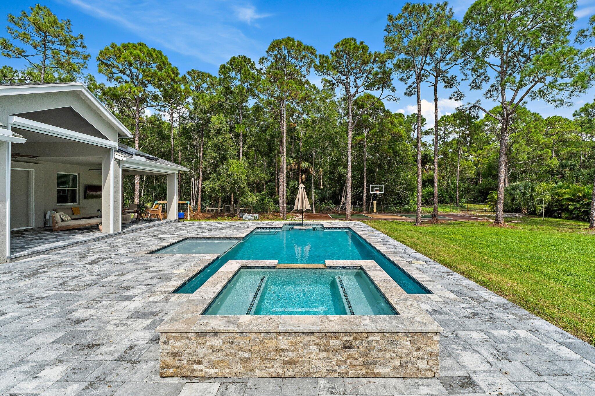 12216 175th Road N