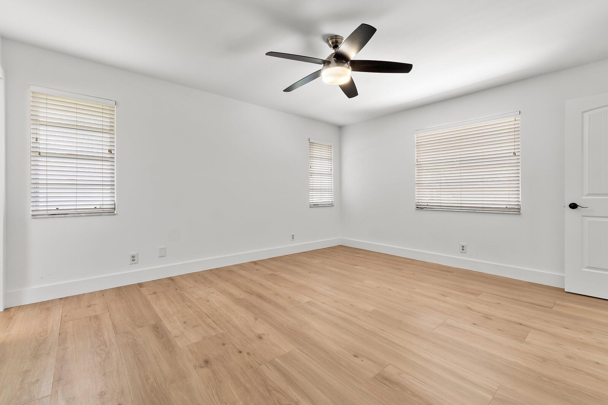 10 SE Splitrail Circle