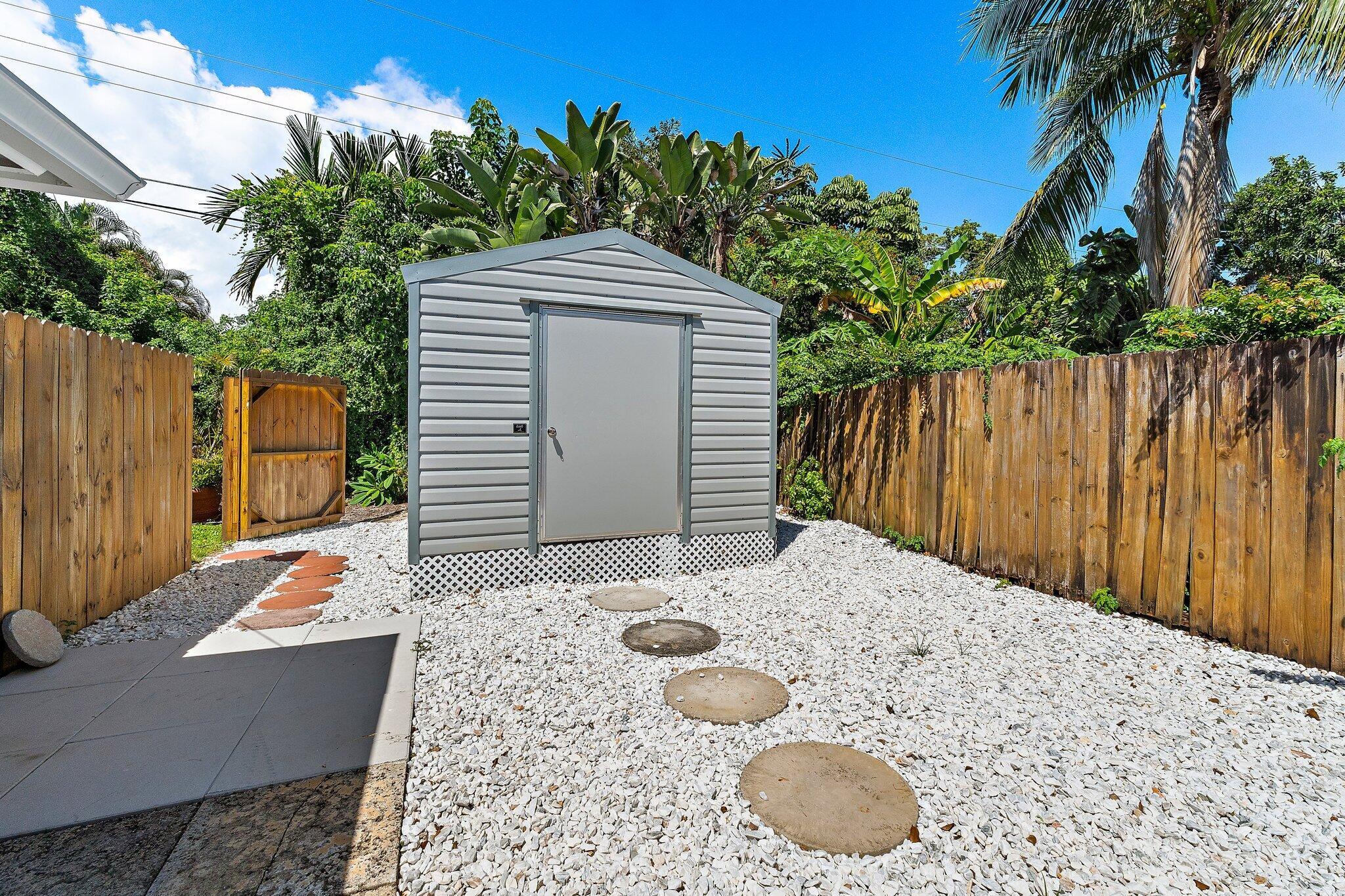 10 SE Splitrail Circle